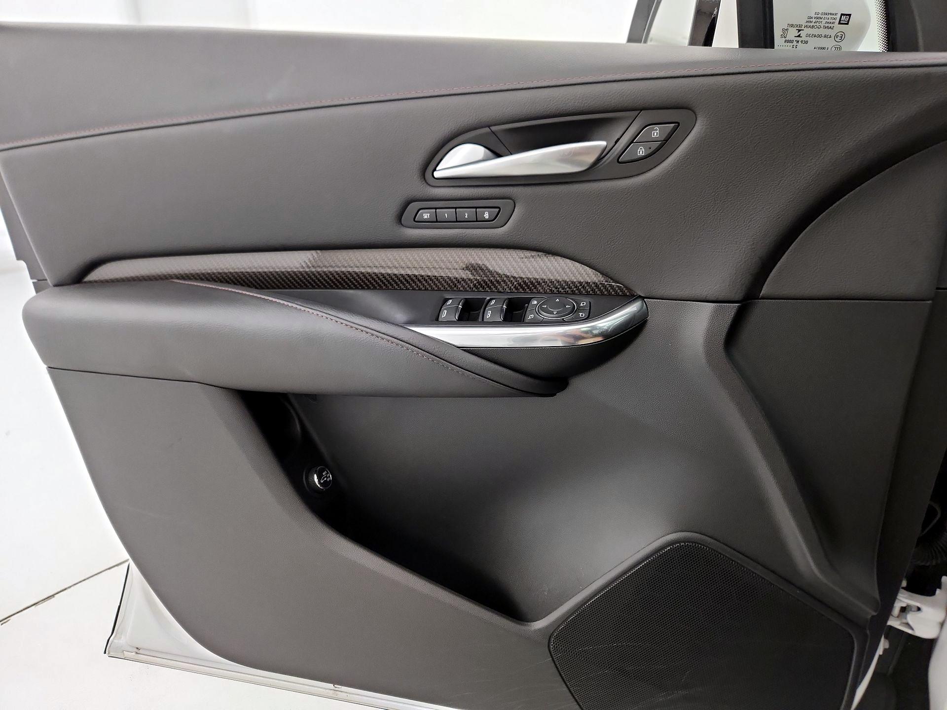 Thumbnail: 2023 Cadillac XT4 - 12