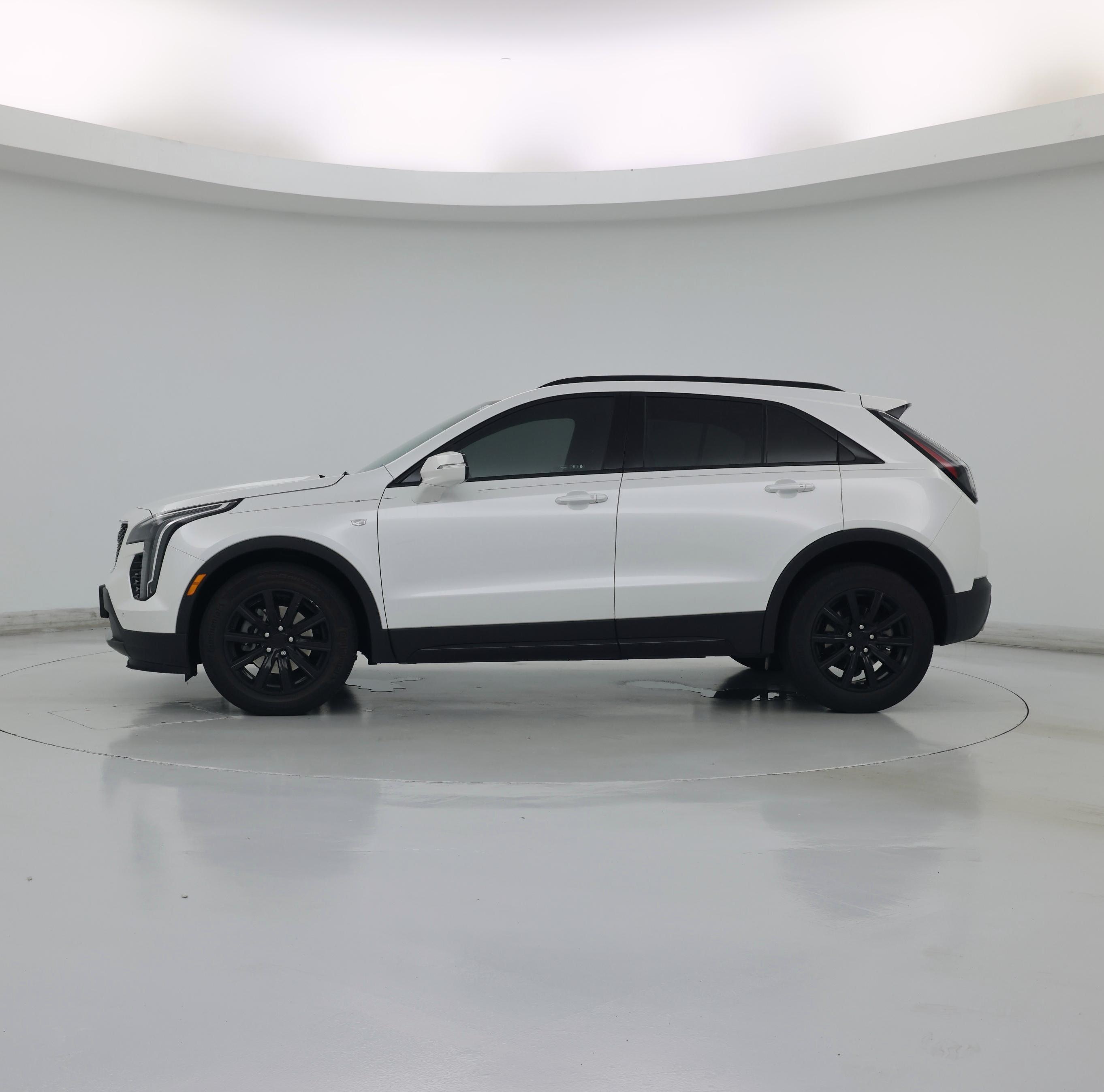 Thumbnail: 2023 Cadillac XT4 - 3