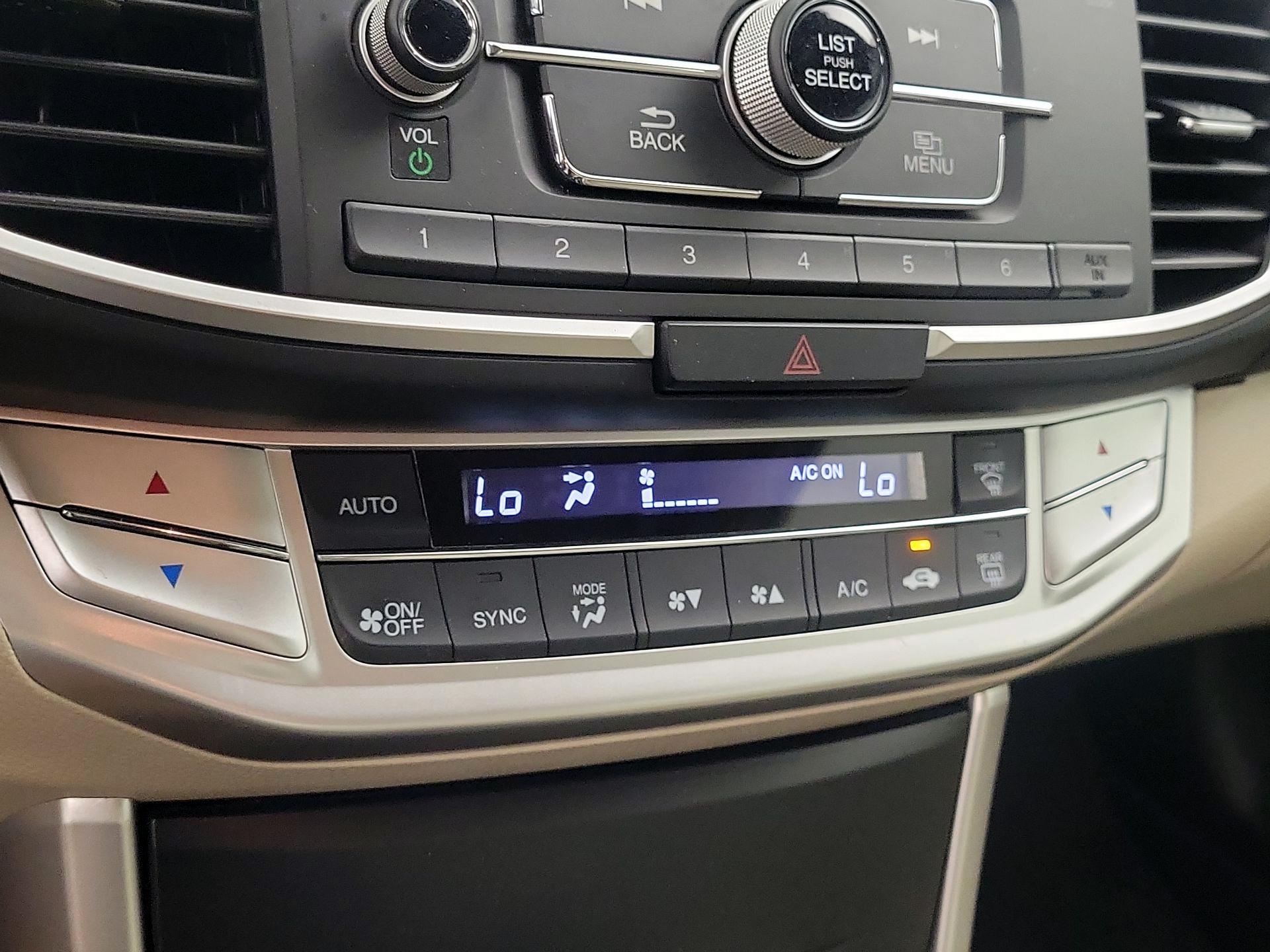 Thumbnail: 2015 Honda Accord - 16