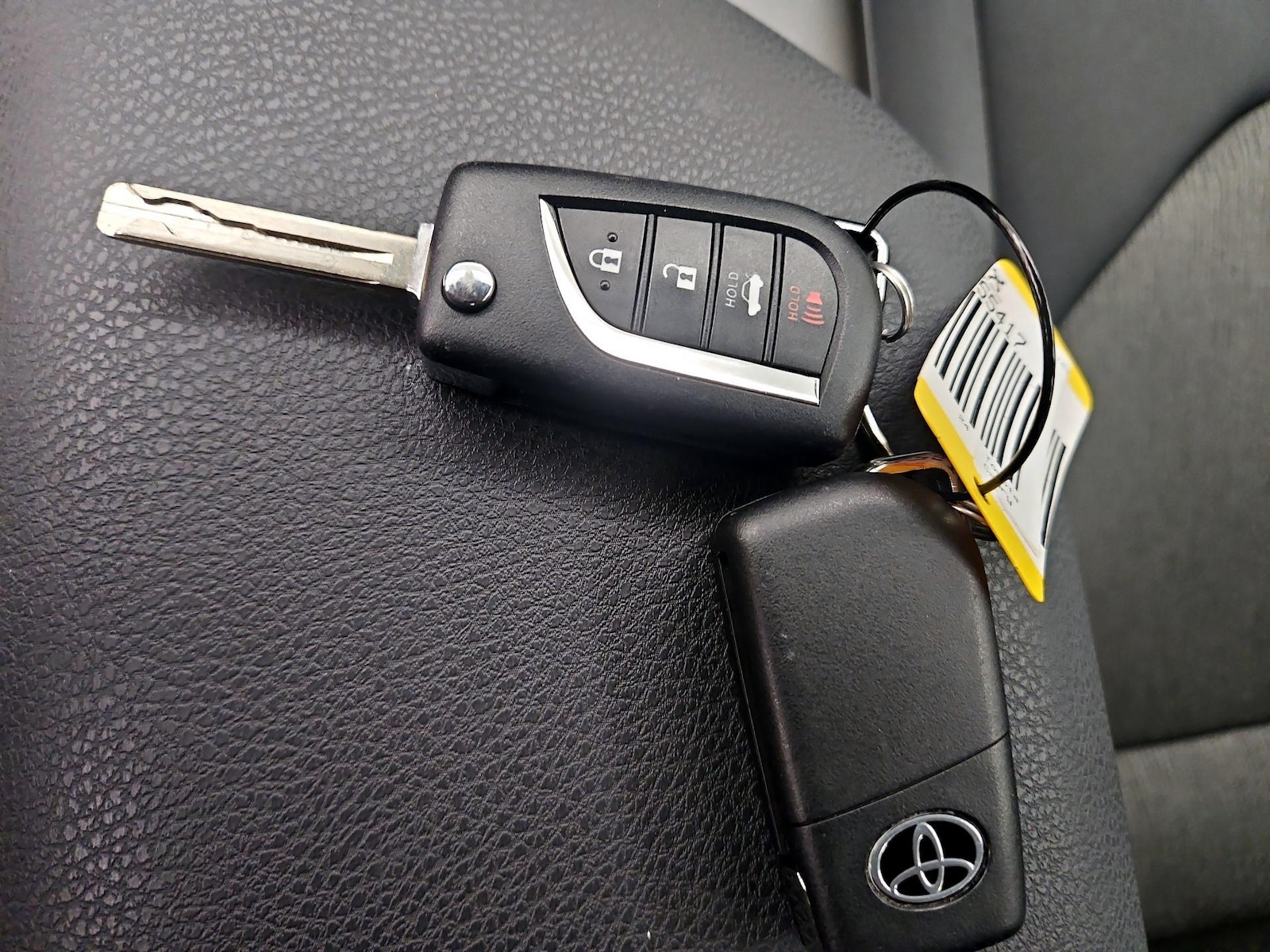 2024 Toyota Camry LE - Photo 23