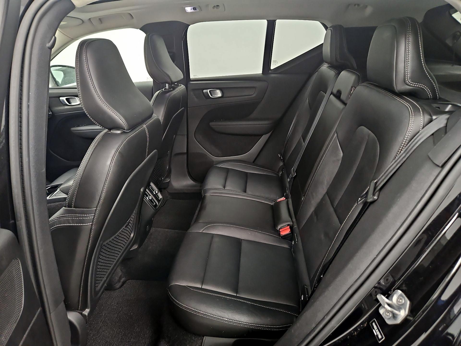 Thumbnail: 2019 Volvo XC40 - 20