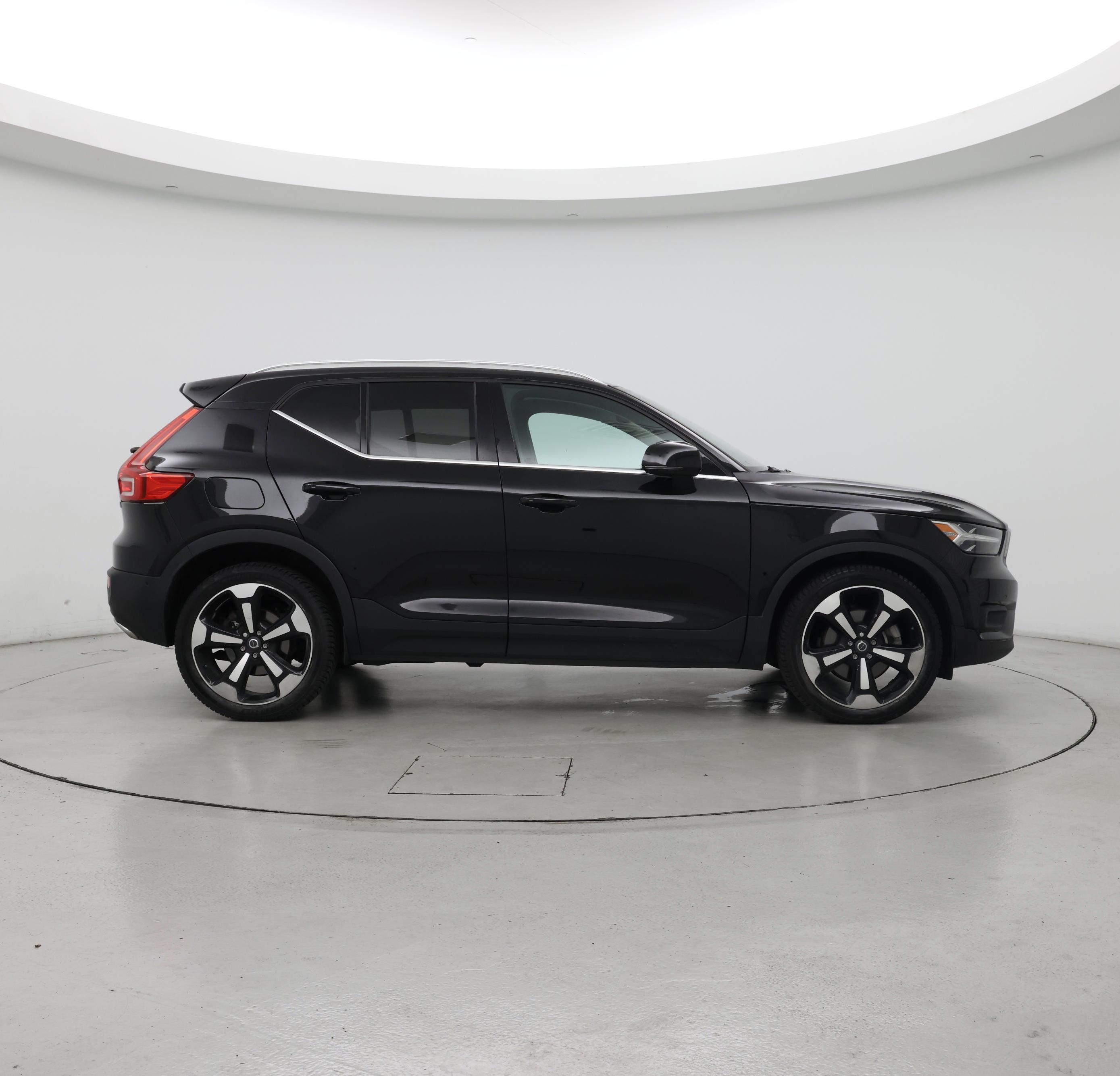 Thumbnail: 2019 Volvo XC40 - 7