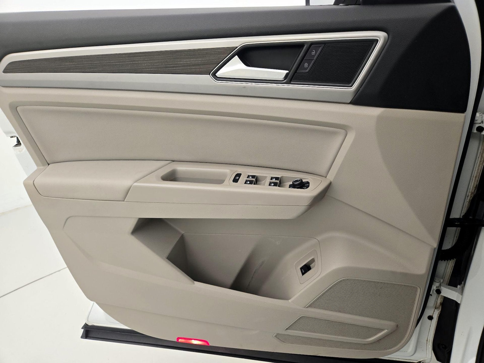 2019 Volkswagen Atlas SE w/Tech - Photo 13