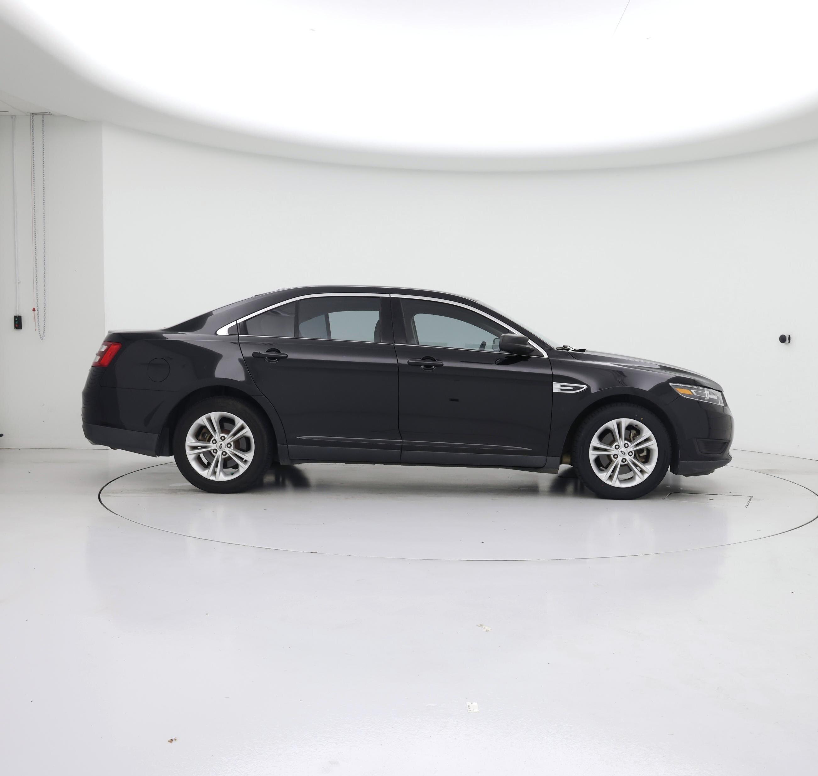 Thumbnail: 2018 Ford Taurus - 7