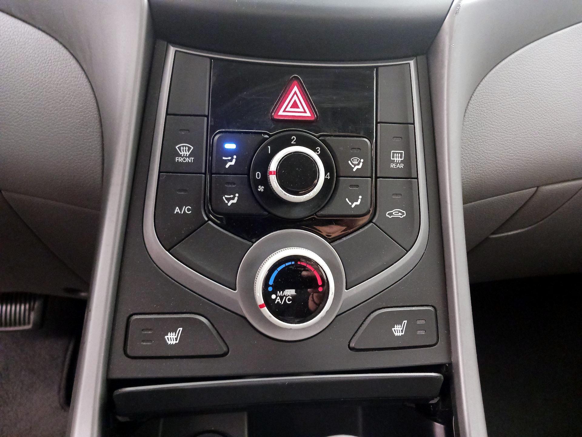 Thumbnail: 2014 Hyundai Elantra - 16