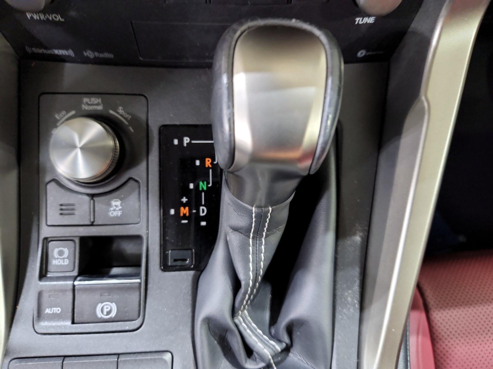2021 Lexus NX 300 - Photo 18