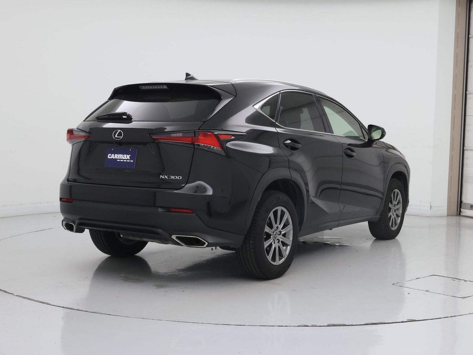 2021 Lexus NX 300 - Photo 9