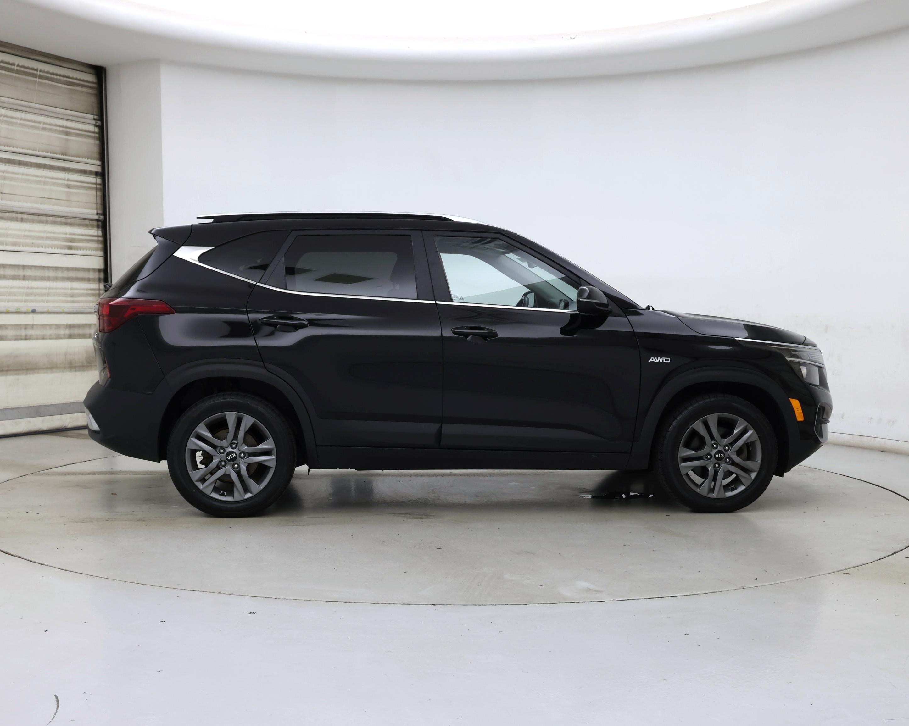 Thumbnail: 2021 Kia Seltos - 7