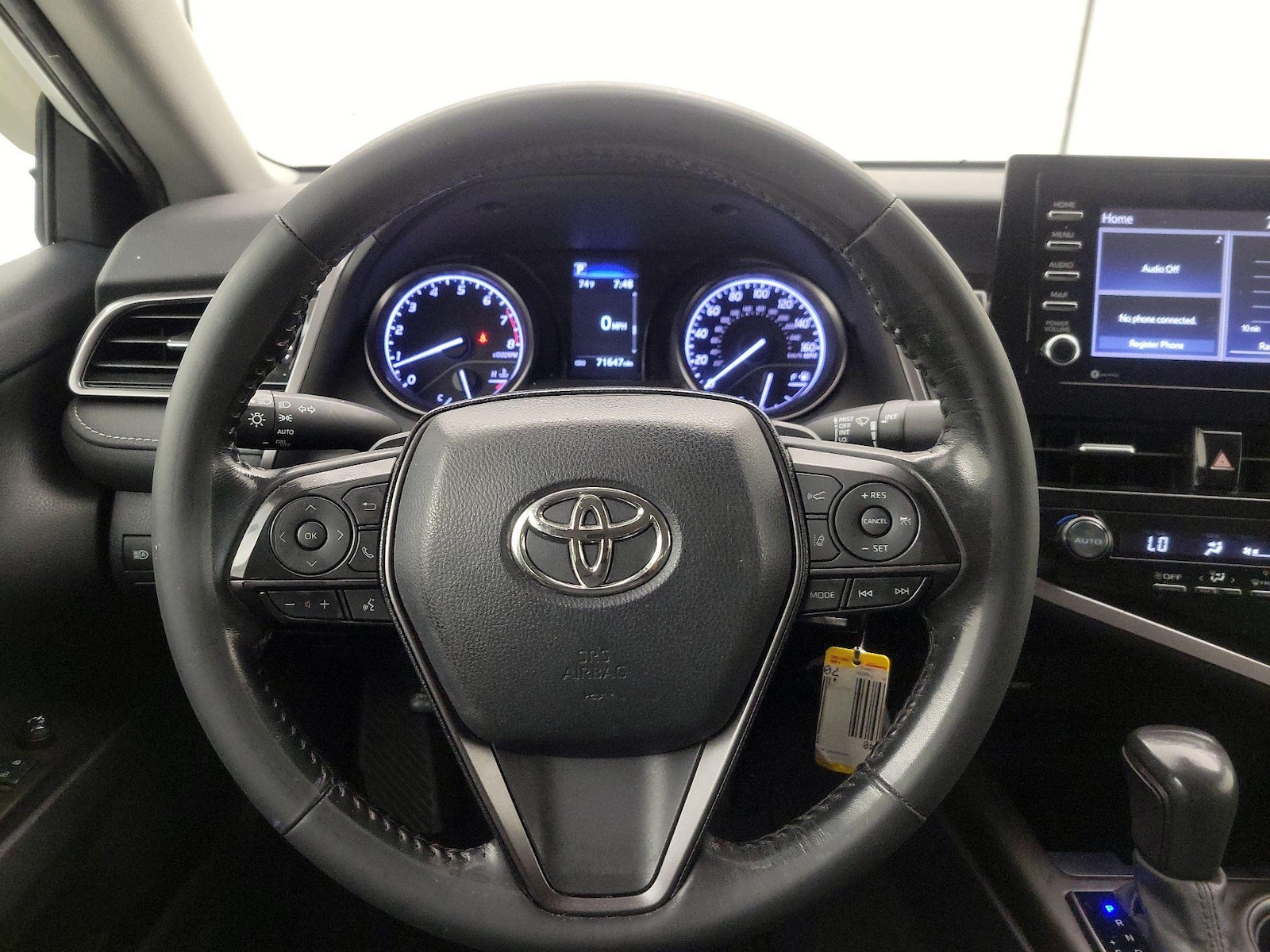 2021 Toyota Camry SE - Photo 11