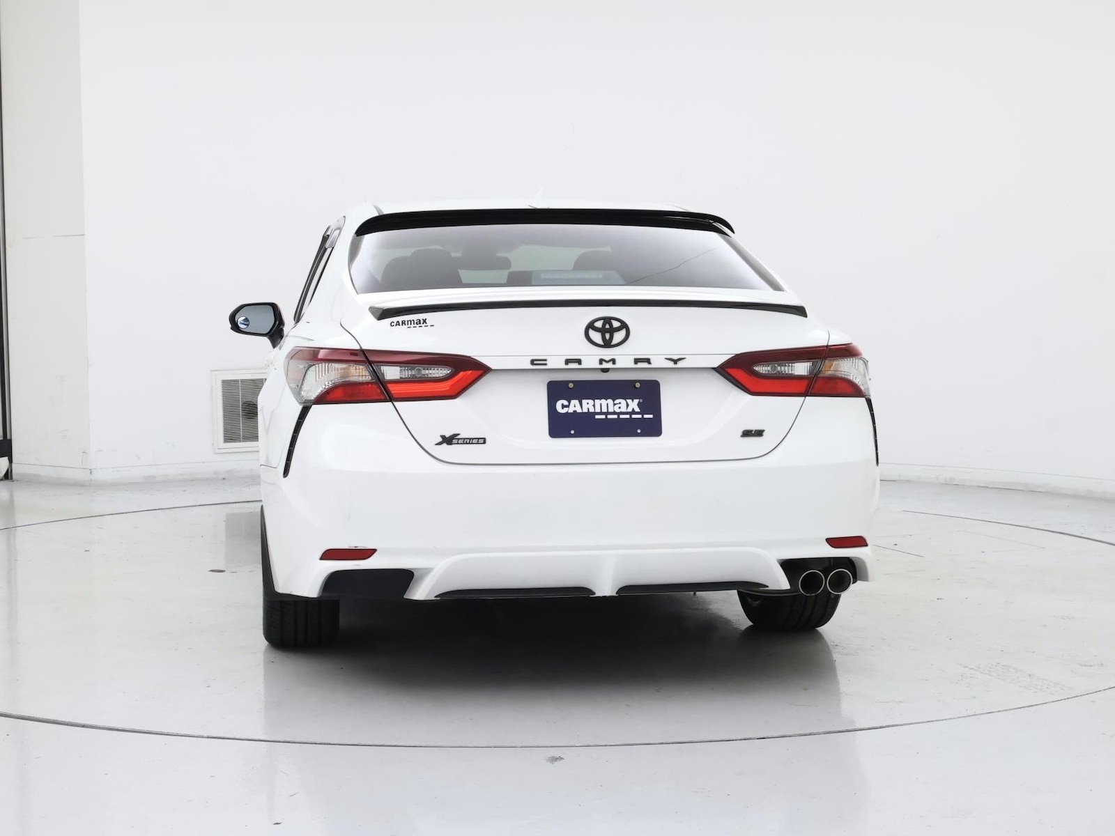 2021 Toyota Camry SE - Photo 7