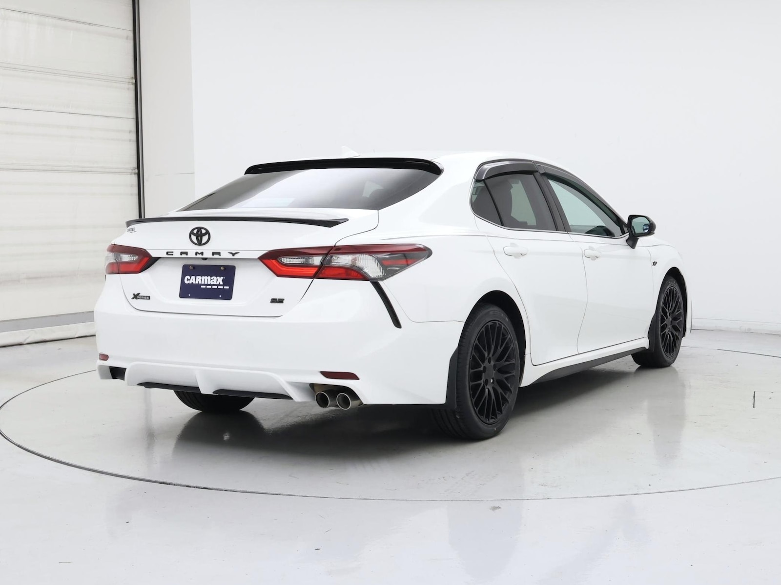 2021 Toyota Camry SE - Photo 9