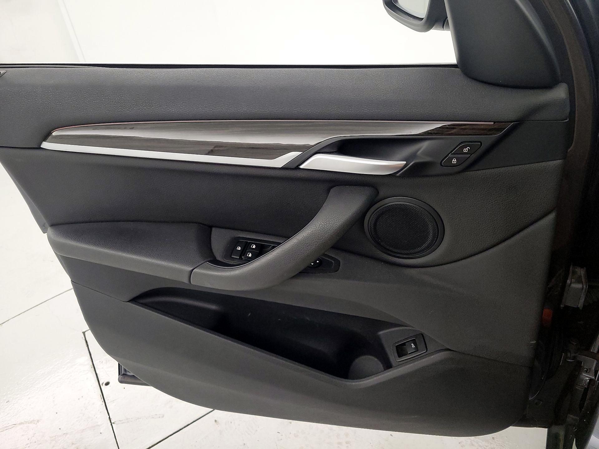 Thumbnail: 2017 BMW X1 - 12