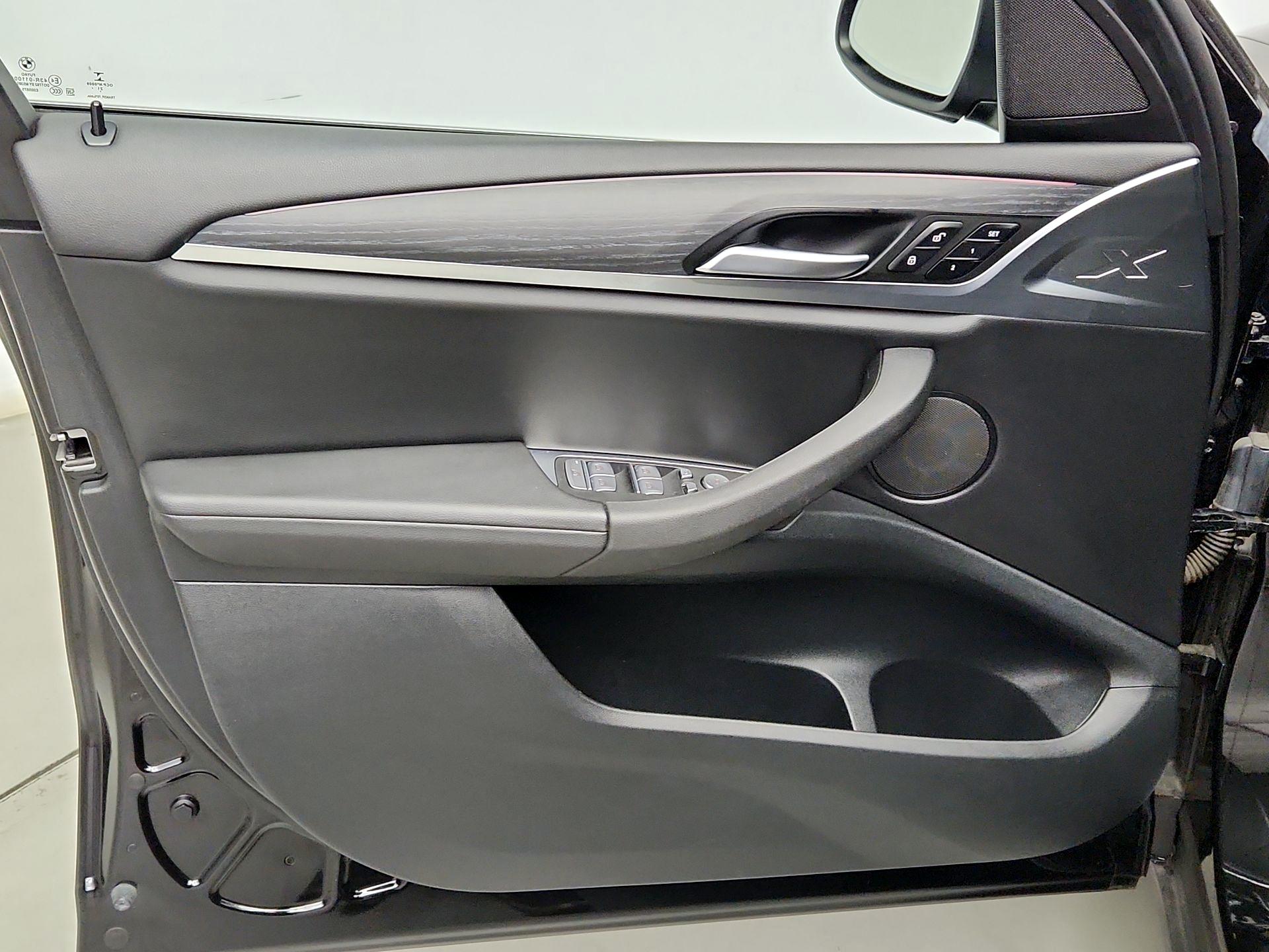 Thumbnail: 2022 BMW X3 - 12