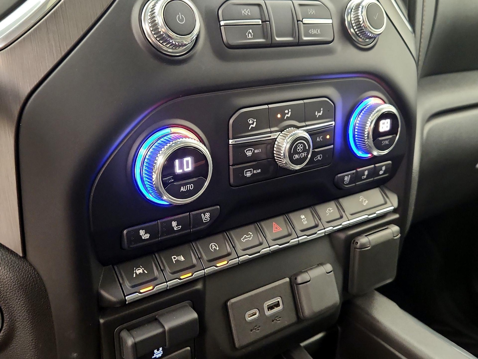 2021 GMC Sierra 1500 AT4 - Photo 18