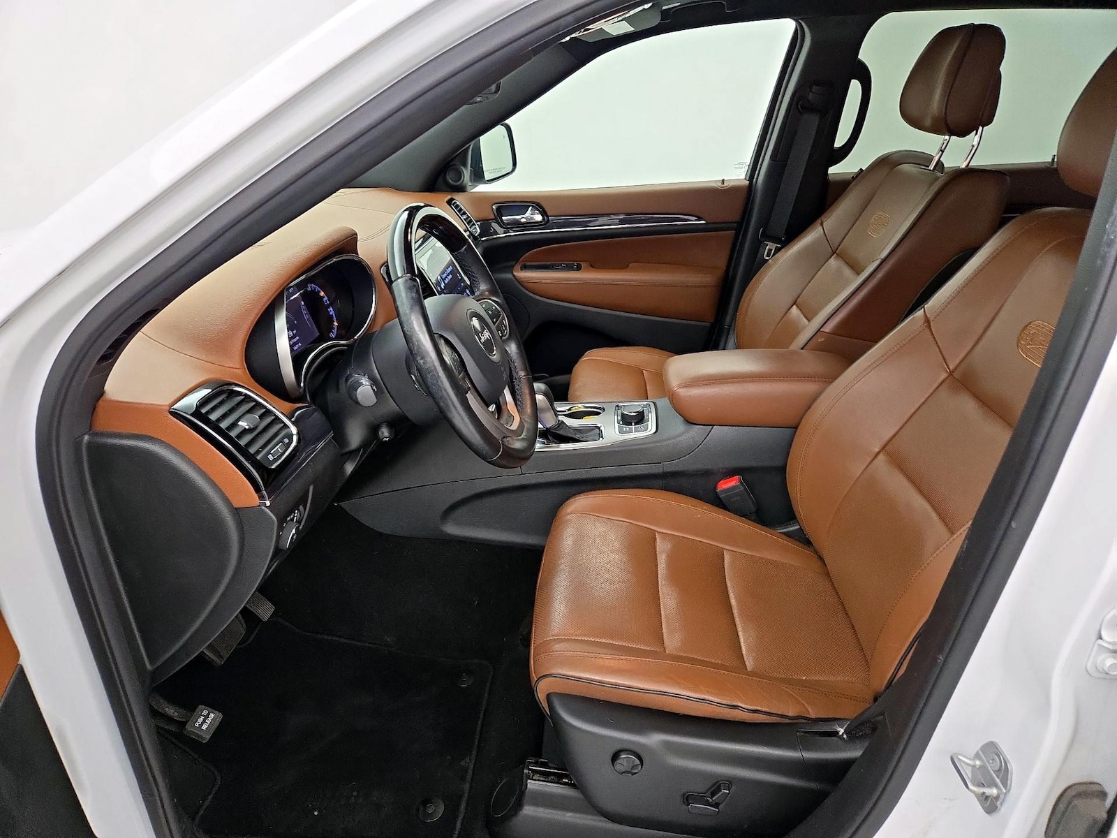 2020 Jeep Grand Cherokee Overland - Photo 12