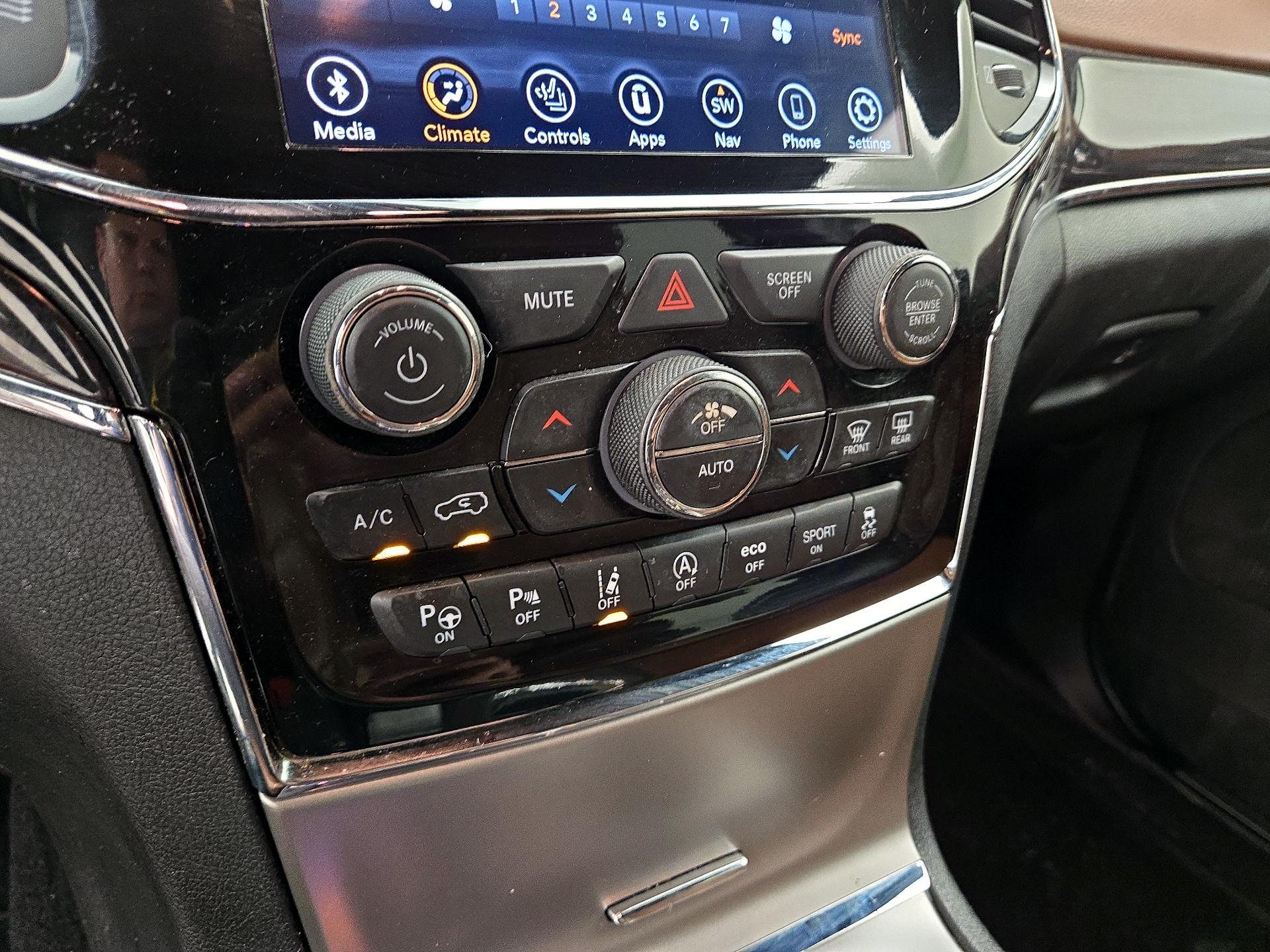 Thumbnail: 2020 Jeep Grand Cherokee - 15