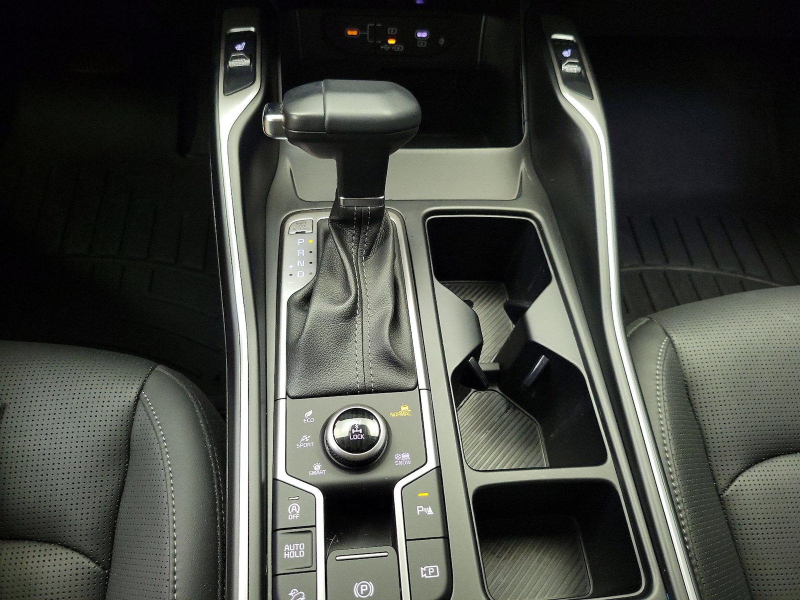 2025 Kia Sorento S - Photo 19