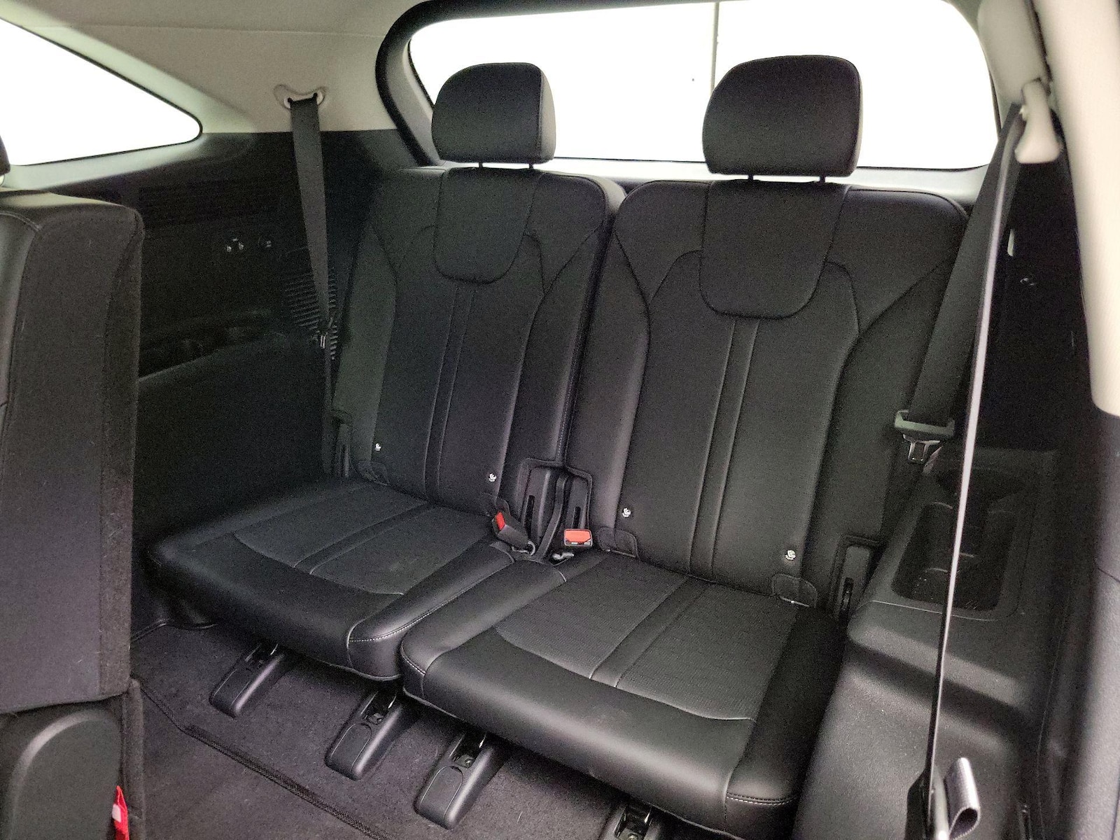 2025 Kia Sorento S - Photo 22