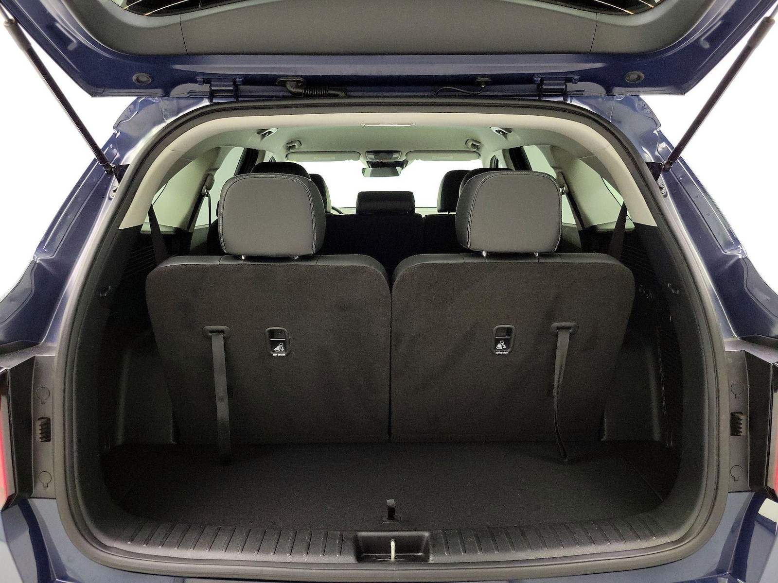2025 Kia Sorento S - Photo 23