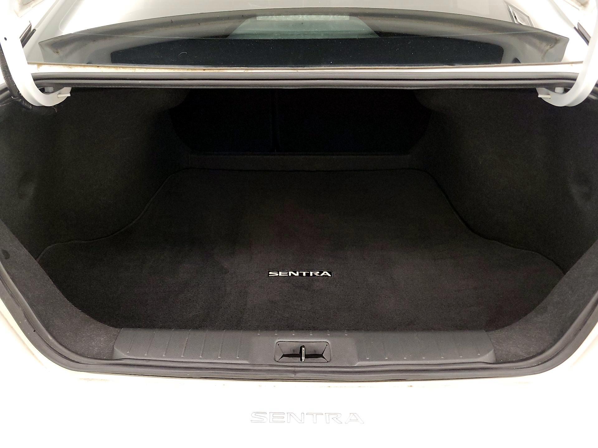 Thumbnail: 2023 Nissan Sentra - 20