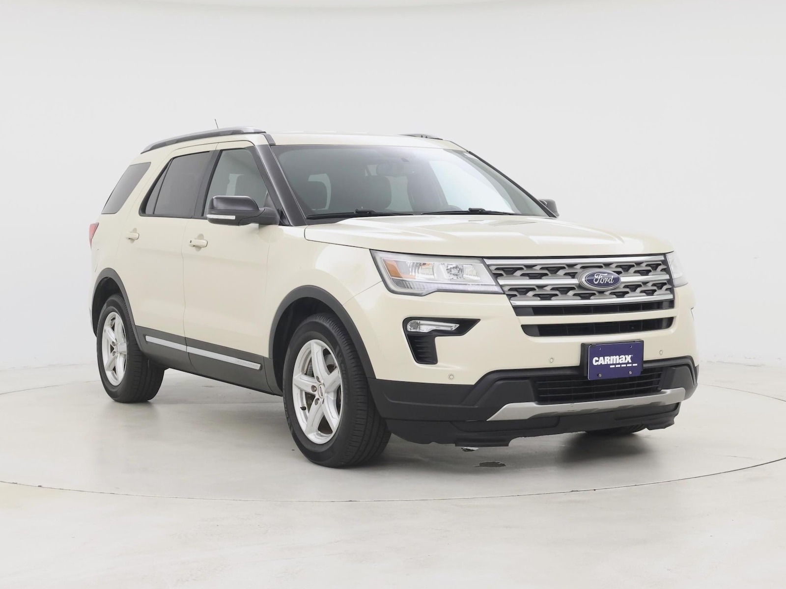 2018 Ford Explorer XLT - Photo 2