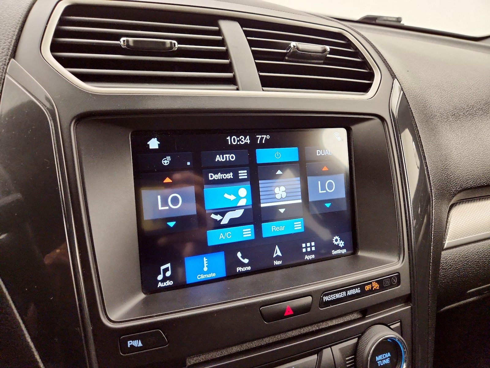 2018 Ford Explorer XLT - Photo 18