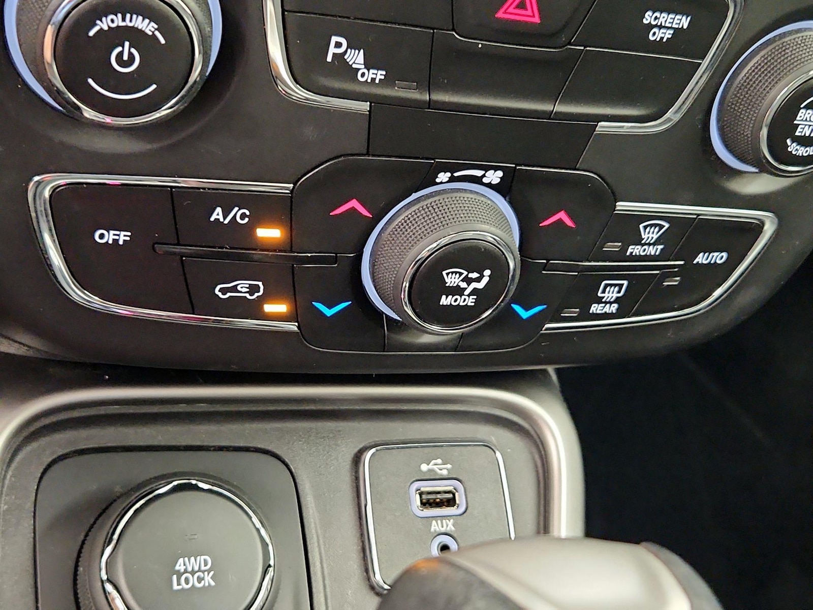 2018 Jeep Compass Latitude - Photo 17