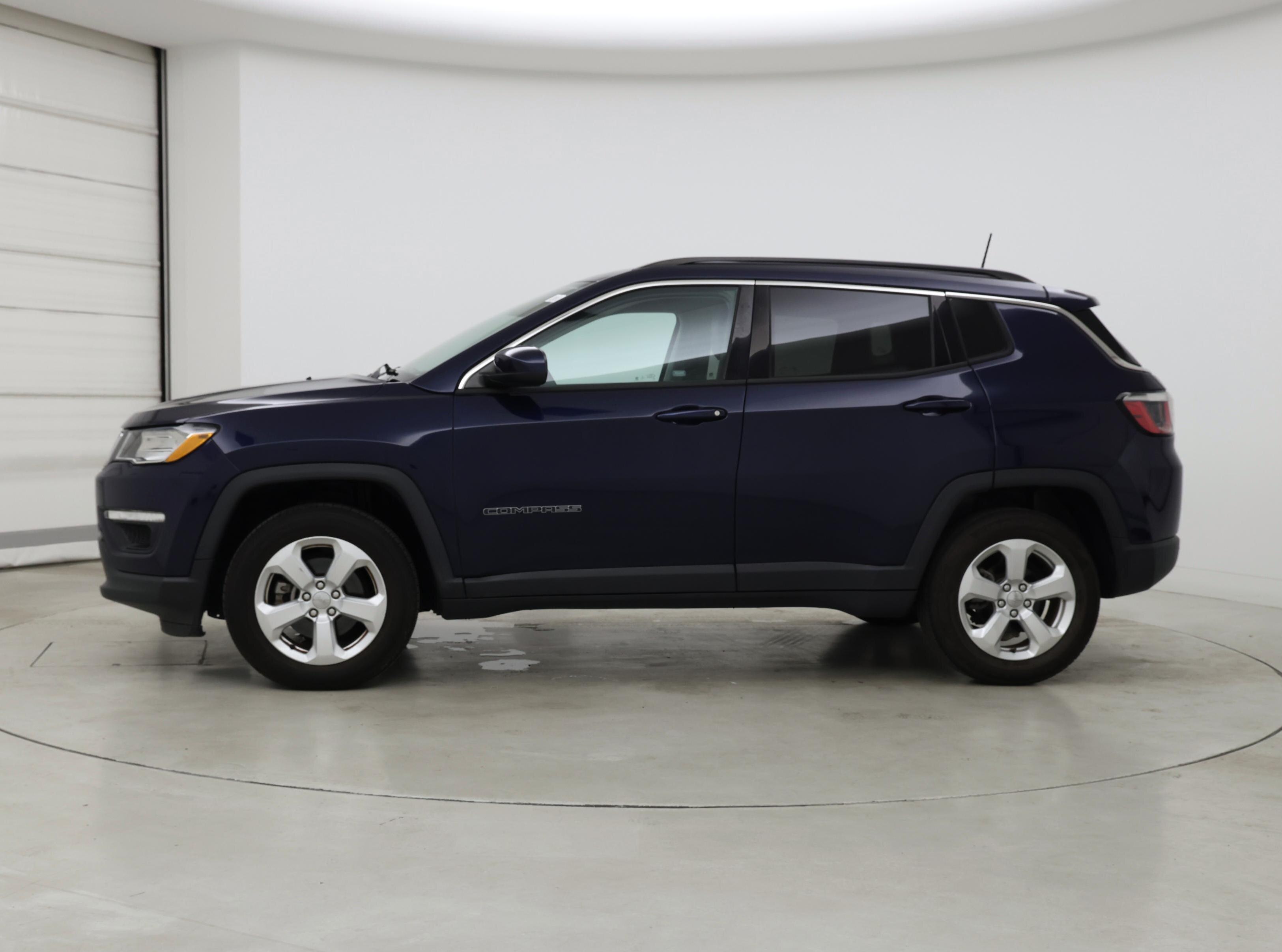 Thumbnail: 2018 Jeep Compass - 3