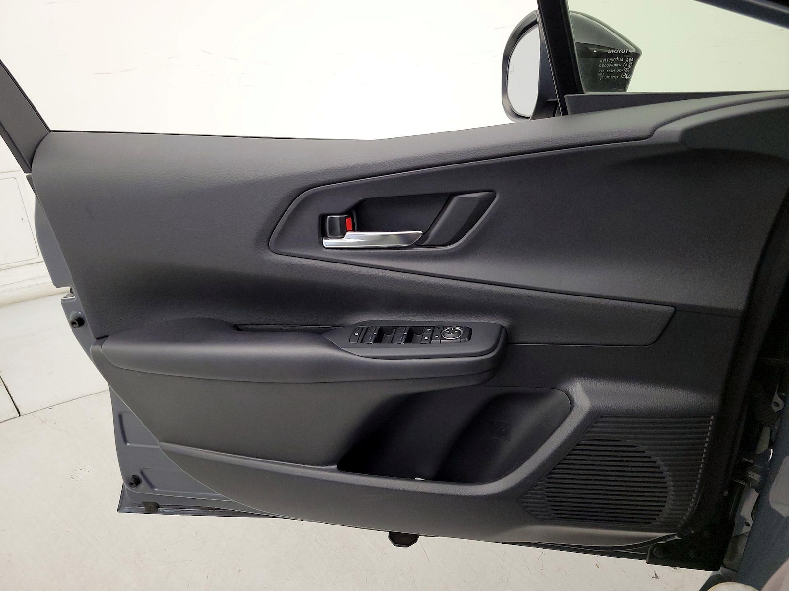 2023 Toyota Prius Prime XSE - Photo 13