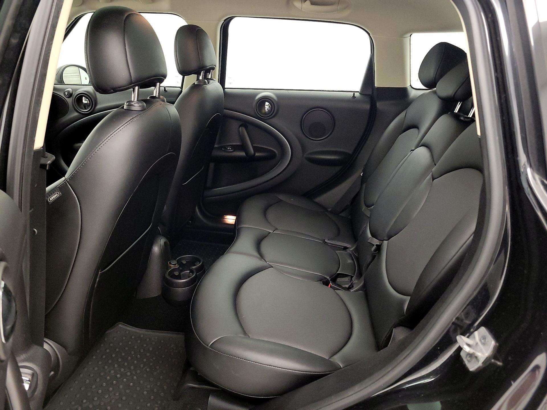 Thumbnail: 2016 MINI Cooper Countryman - 18