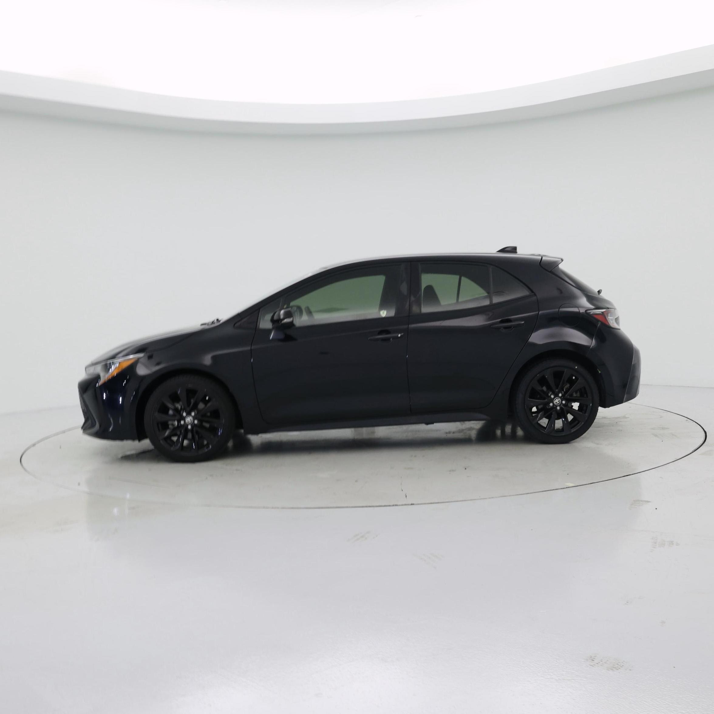 Thumbnail: 2022 Toyota Corolla - 3