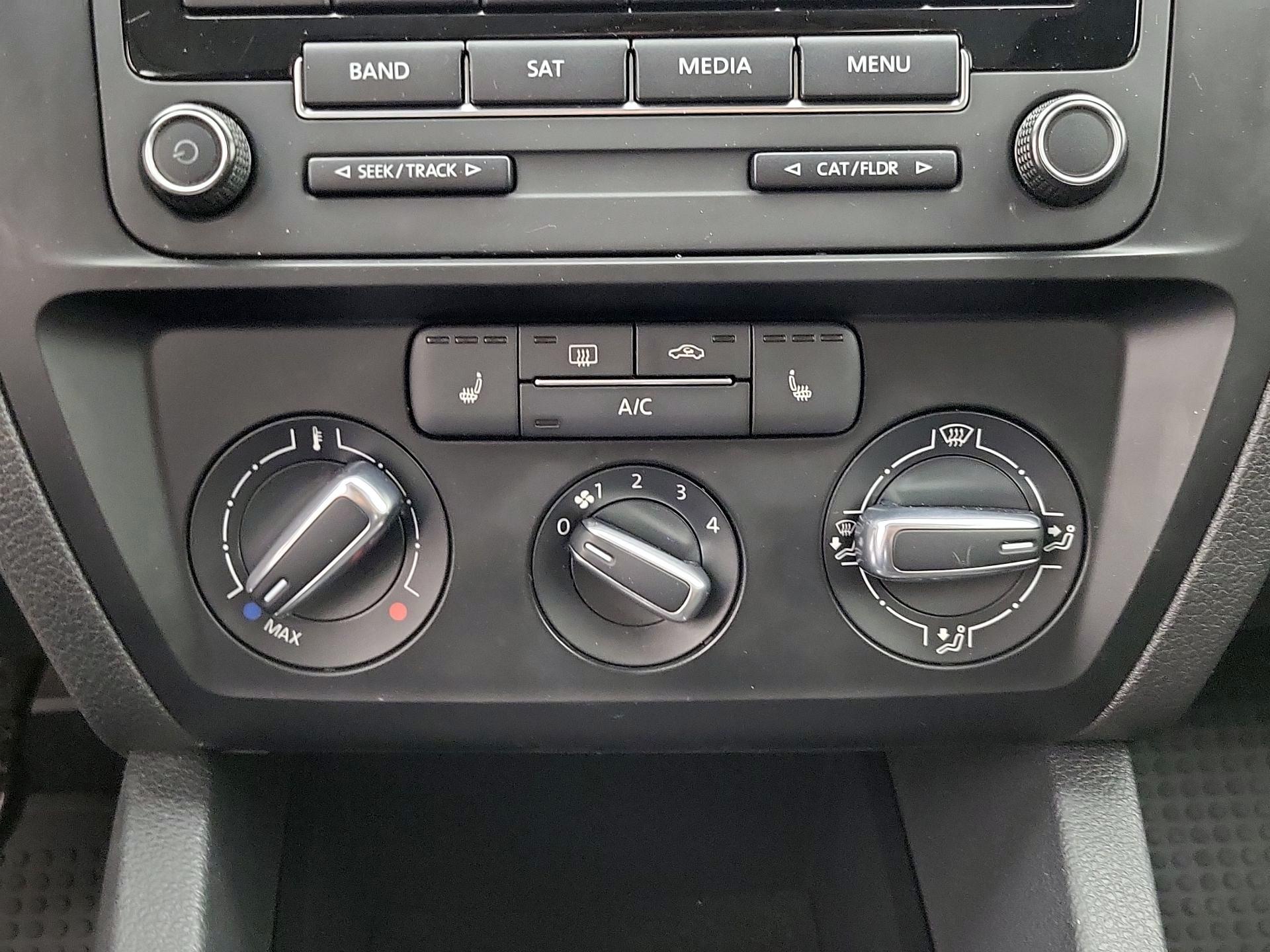 Thumbnail: 2015 Volkswagen Jetta - 15