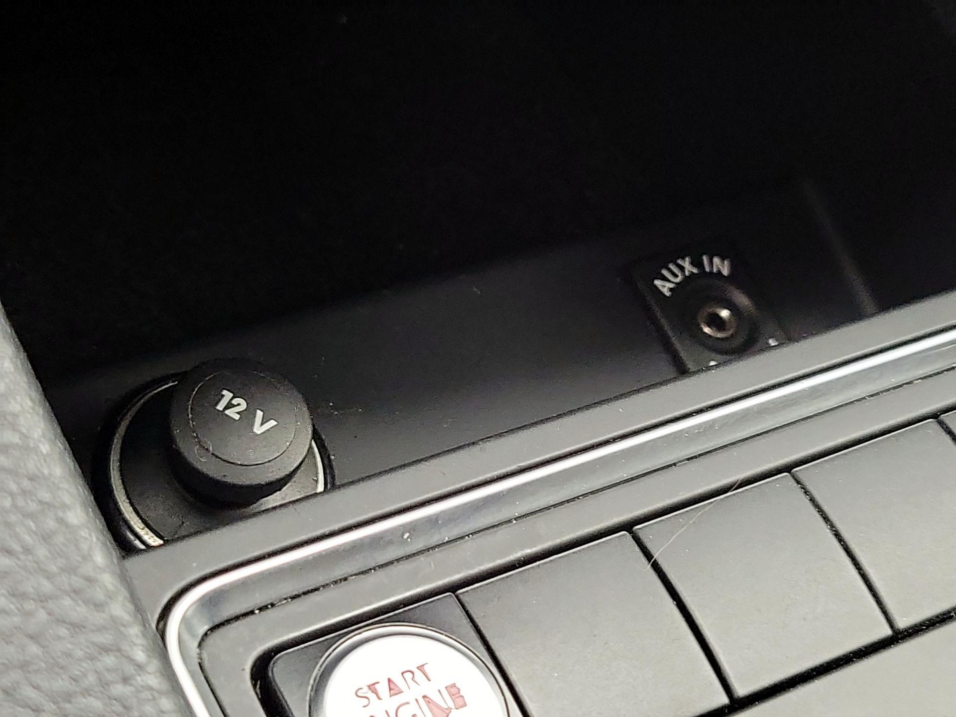 Thumbnail: 2015 Volkswagen Jetta - 17