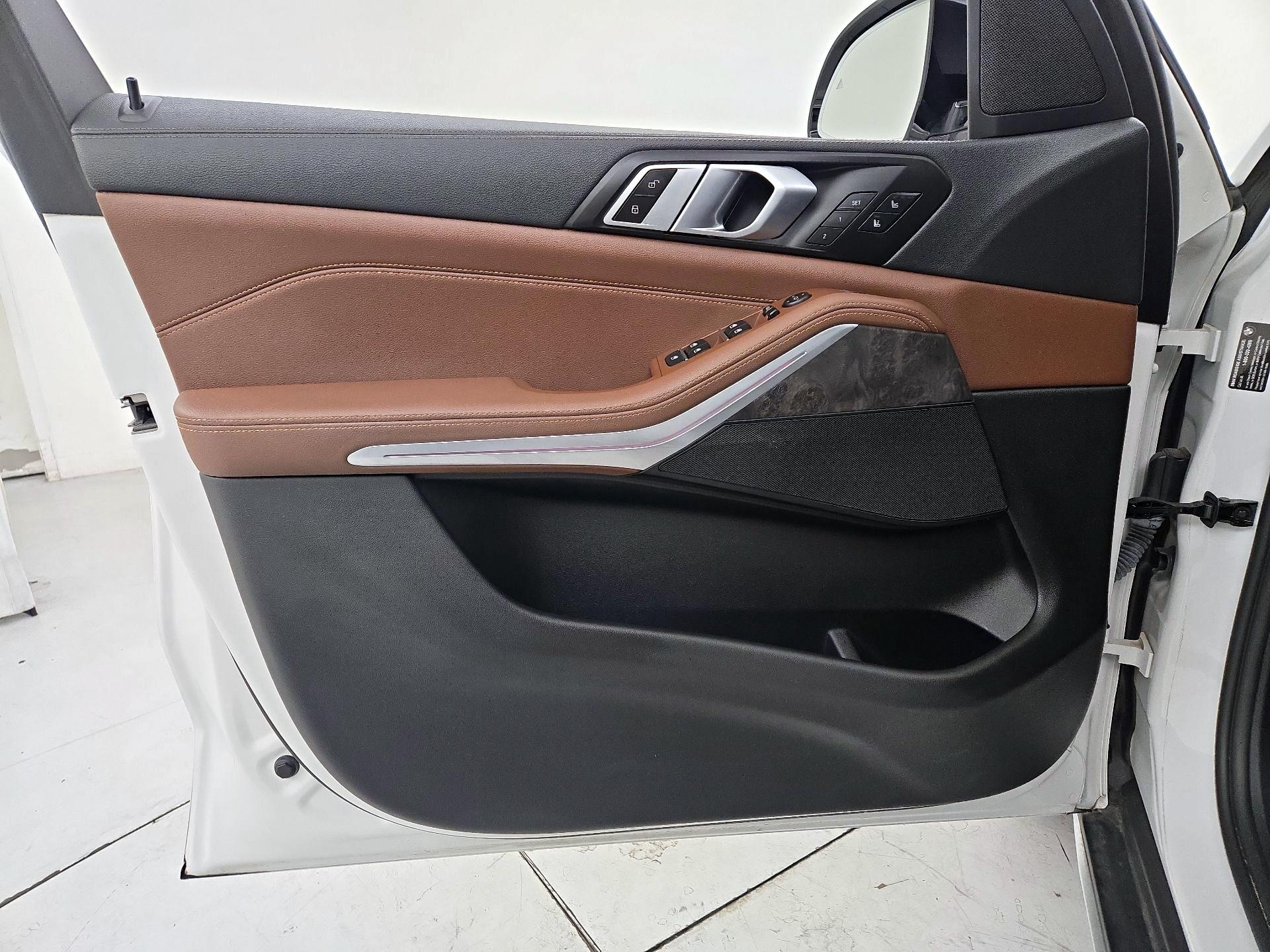 Thumbnail: 2022 BMW X5 - 12
