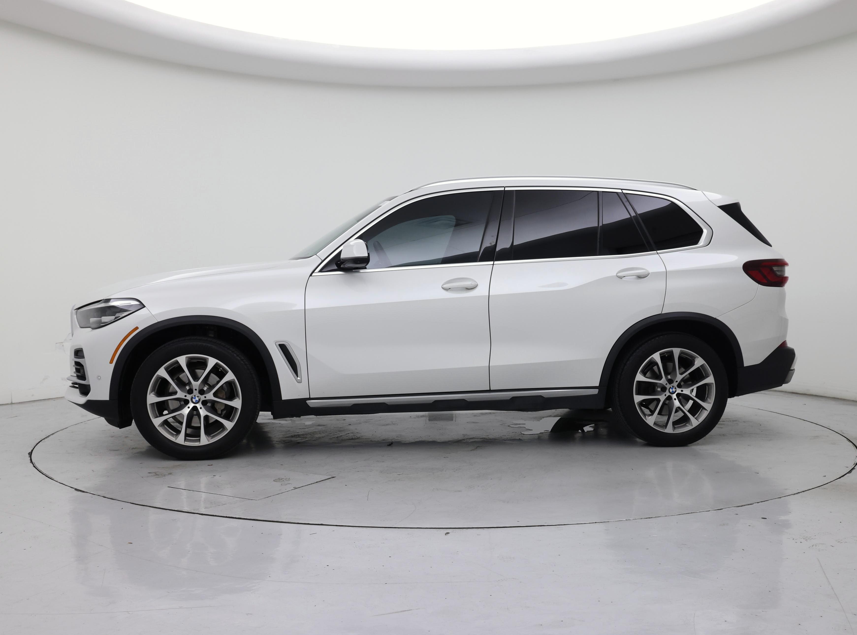 Thumbnail: 2022 BMW X5 - 3