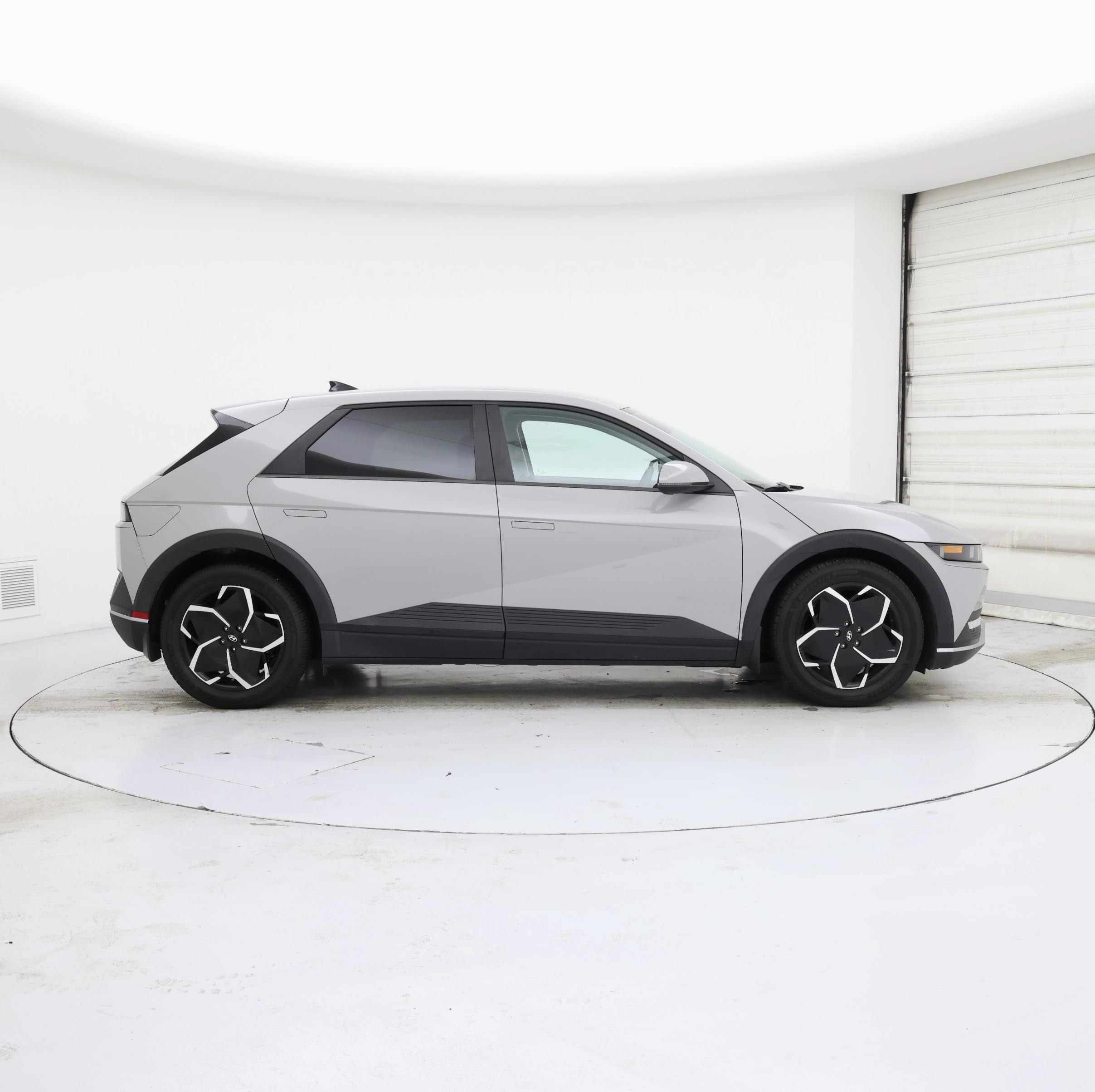 Thumbnail: 2022 Hyundai Ioniq 5 - 7