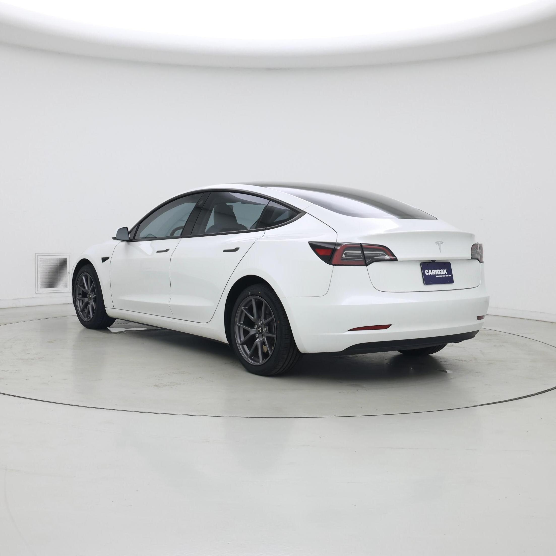 Thumbnail: 2023 Tesla Model 3 - 2