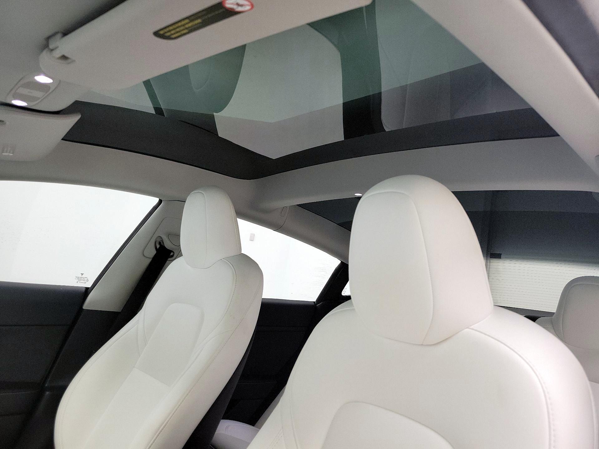 Thumbnail: 2023 Tesla Model 3 - 19