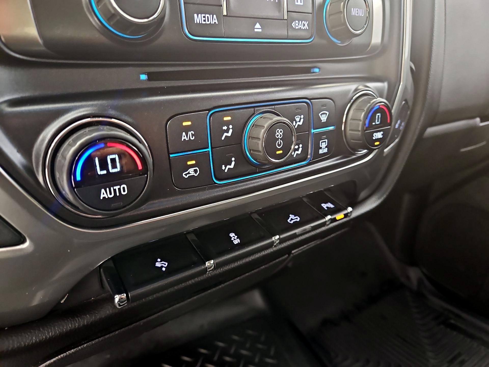Thumbnail: 2016 Chevrolet Silverado 2500 - 16