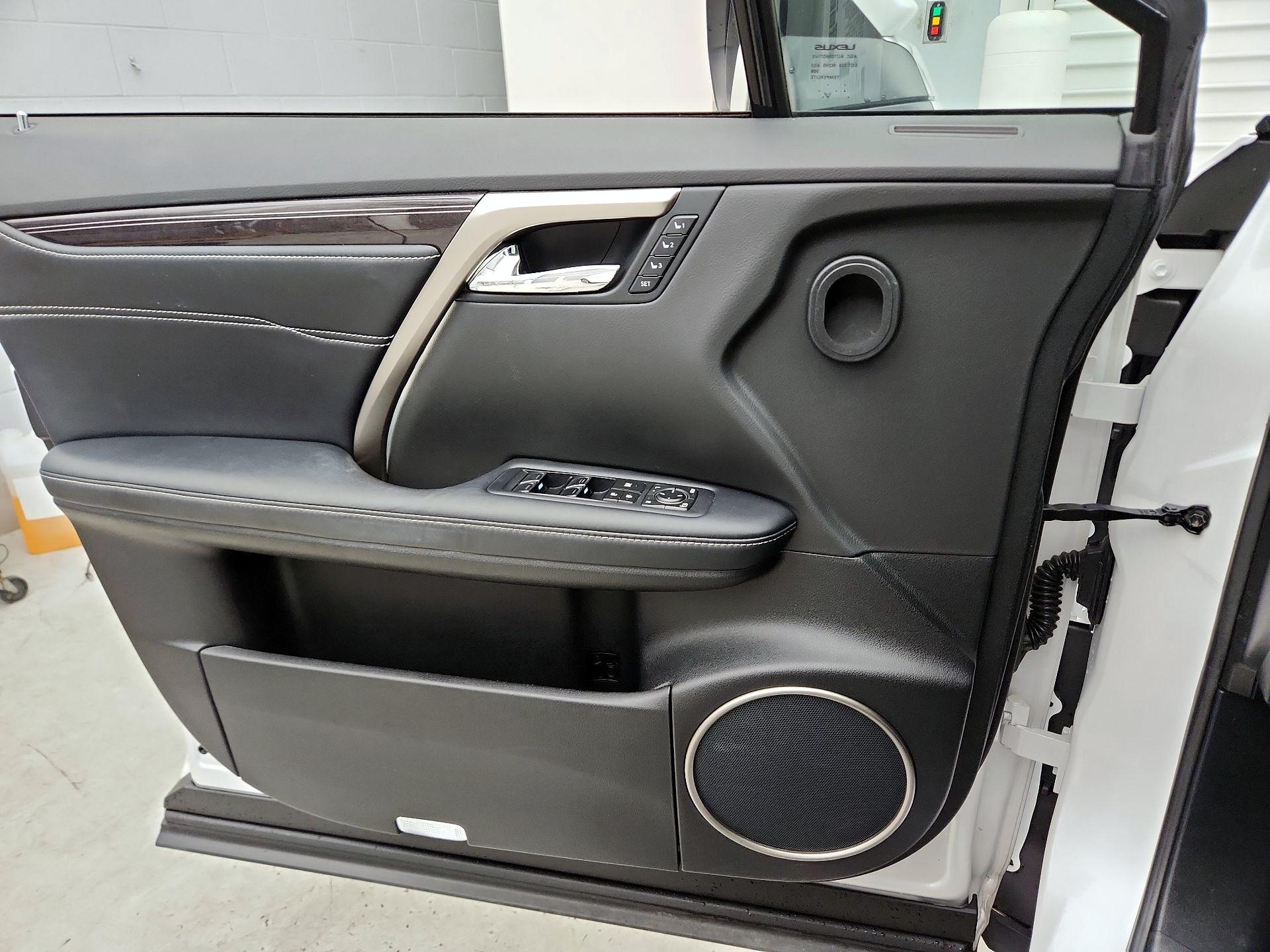 Thumbnail: 2016 Lexus RX - 12