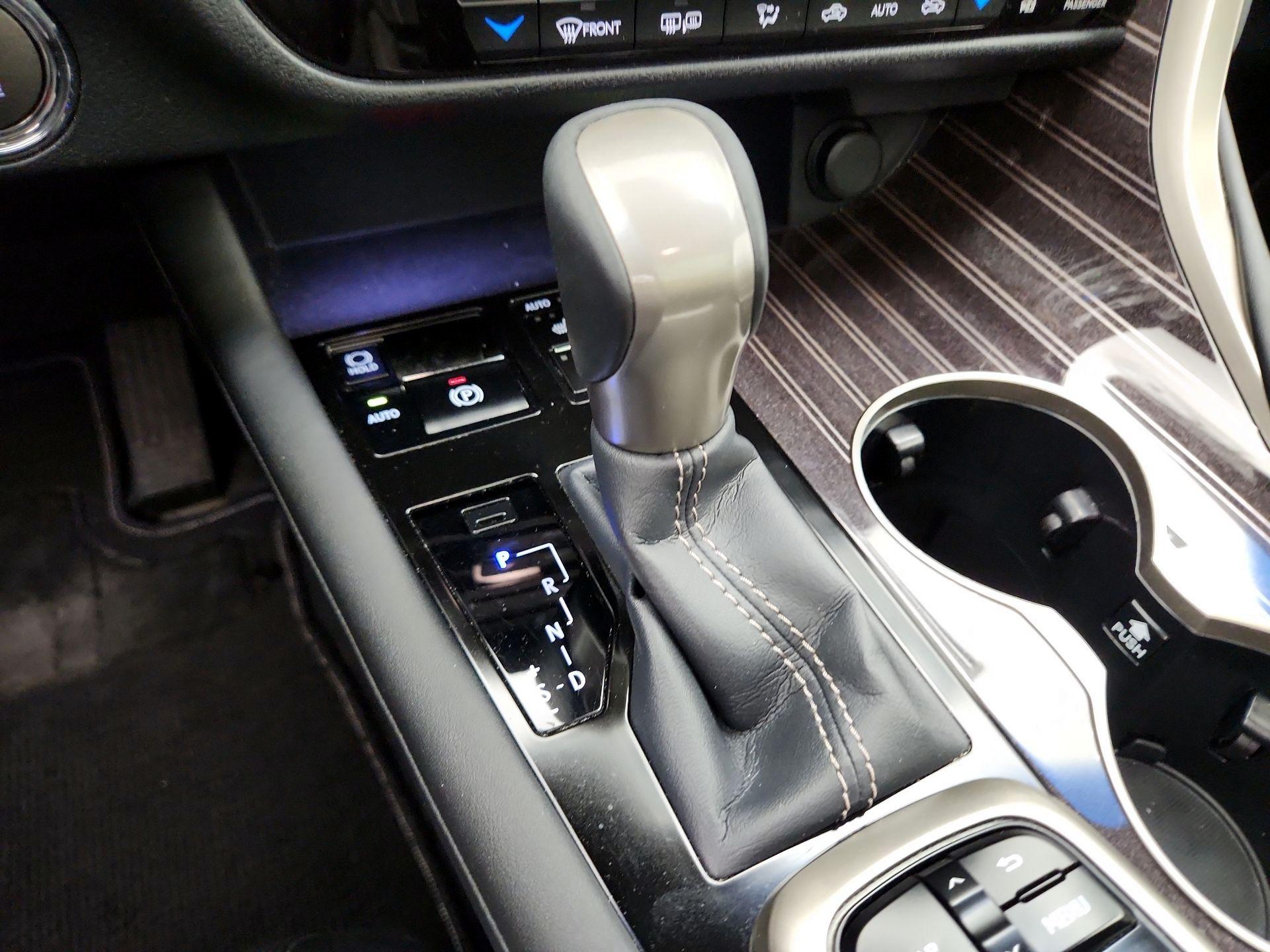 Thumbnail: 2016 Lexus RX - 18