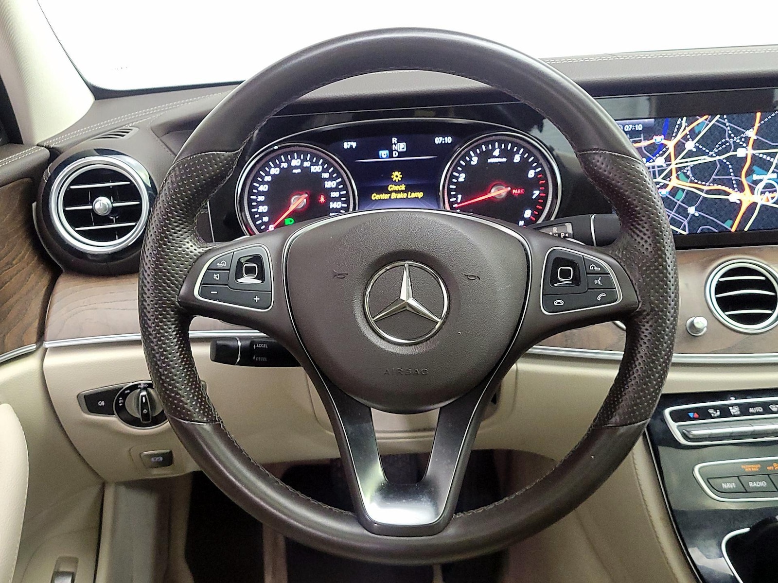 2017 Mercedes-Benz E-Class E300 - Photo 11