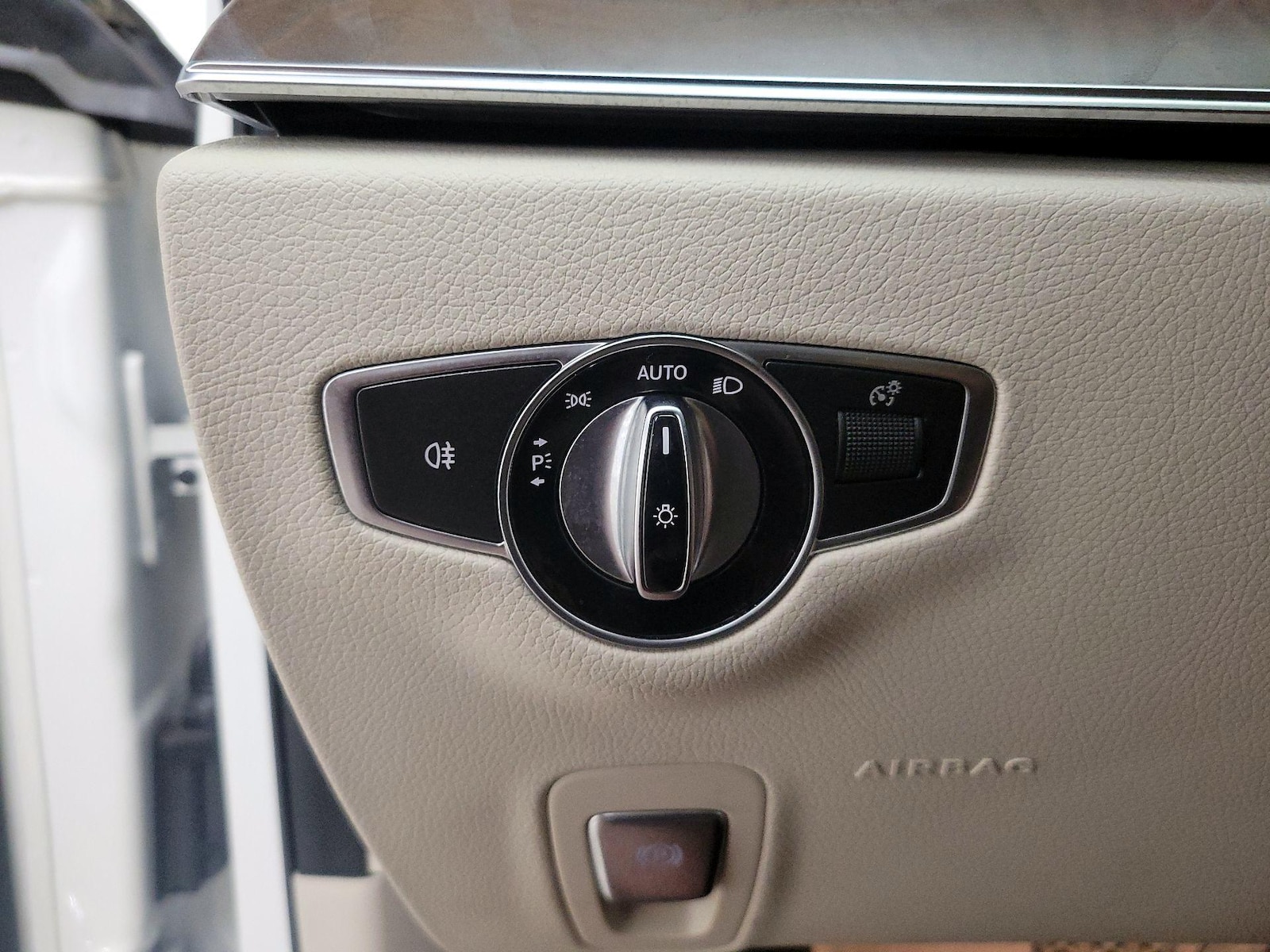 2017 Mercedes-Benz E-Class E300 - Photo 14