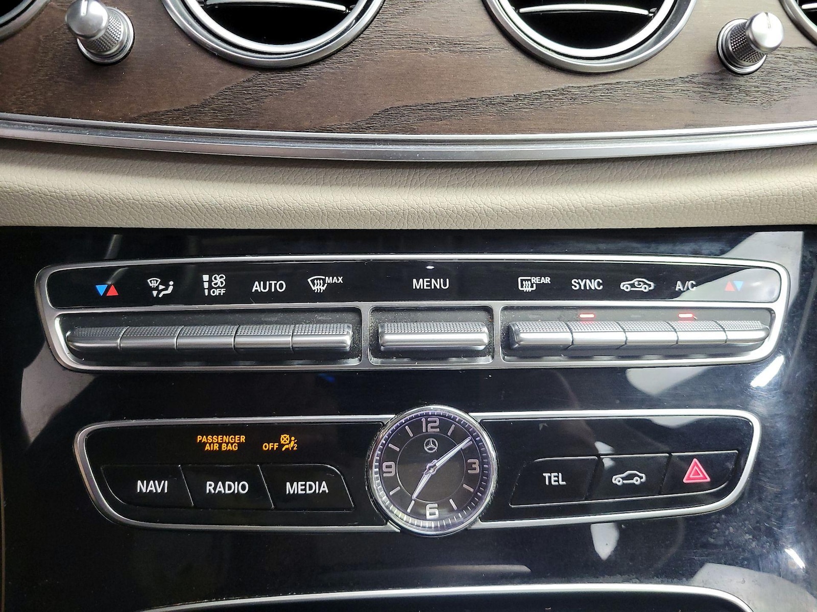 2017 Mercedes-Benz E-Class E300 - Photo 18
