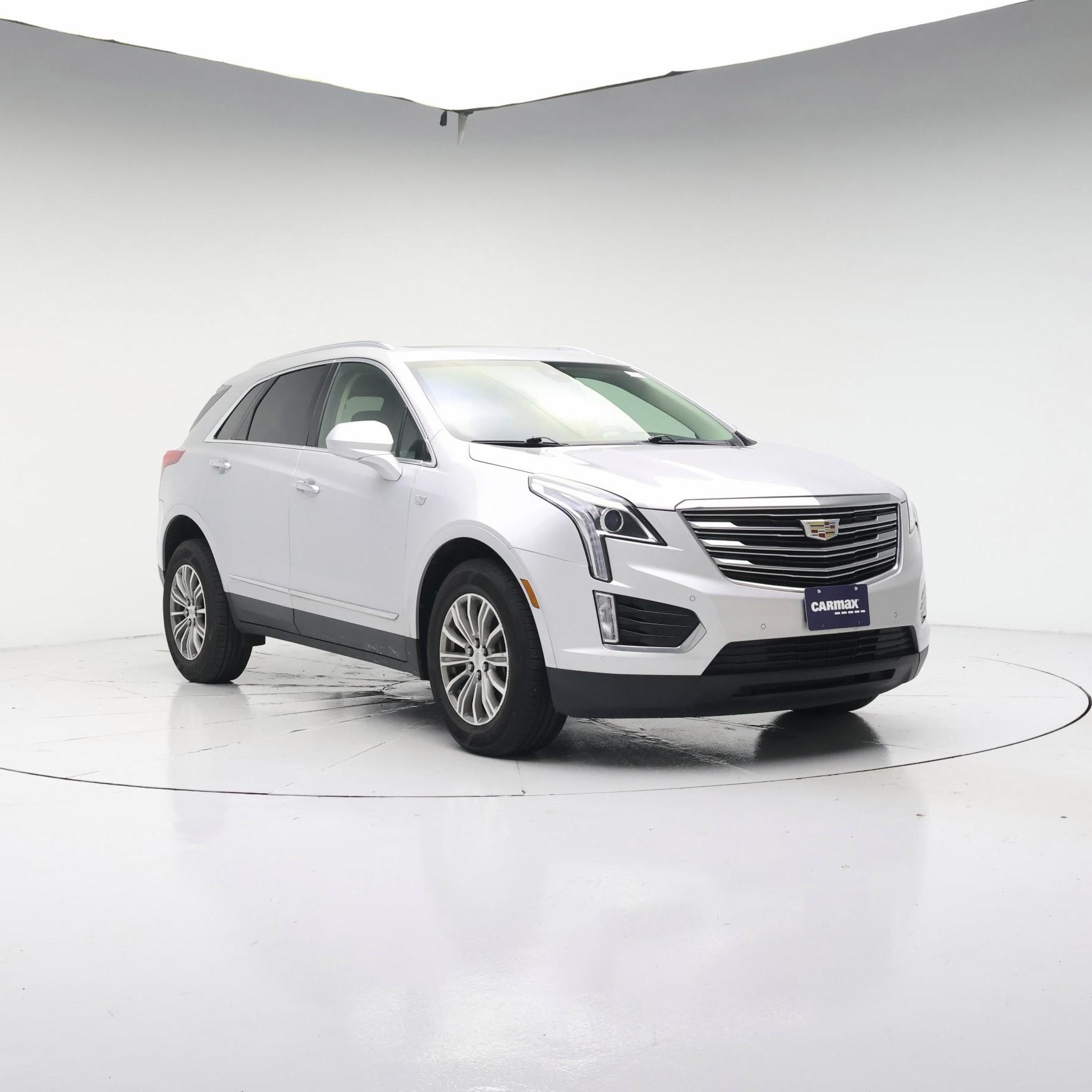 Silver 2019 Cadillac XT5 SUV / Crossover Four-Wheel Drive Automatic