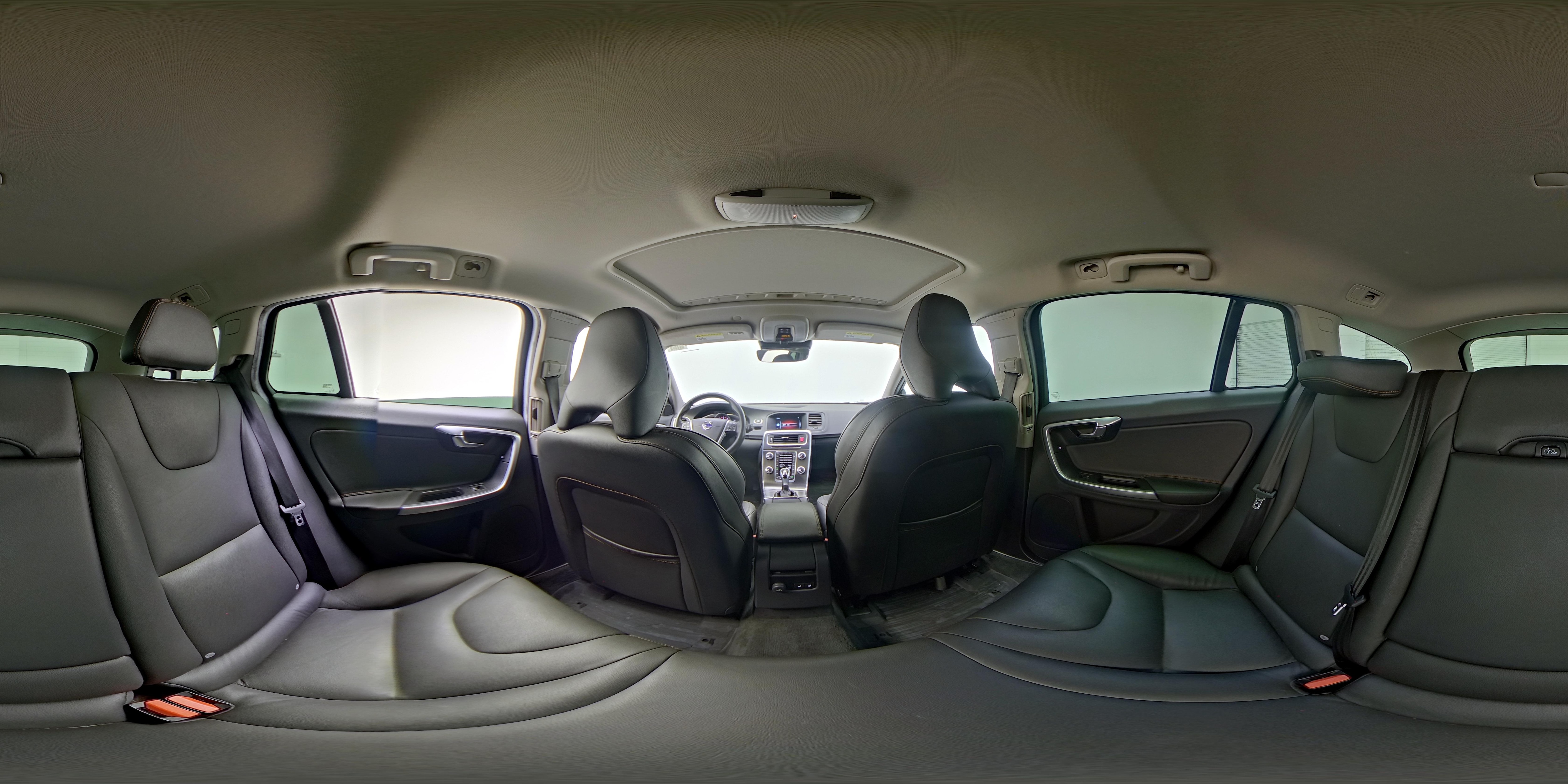 2016 Volvo V60 Platinum - Photo 27
