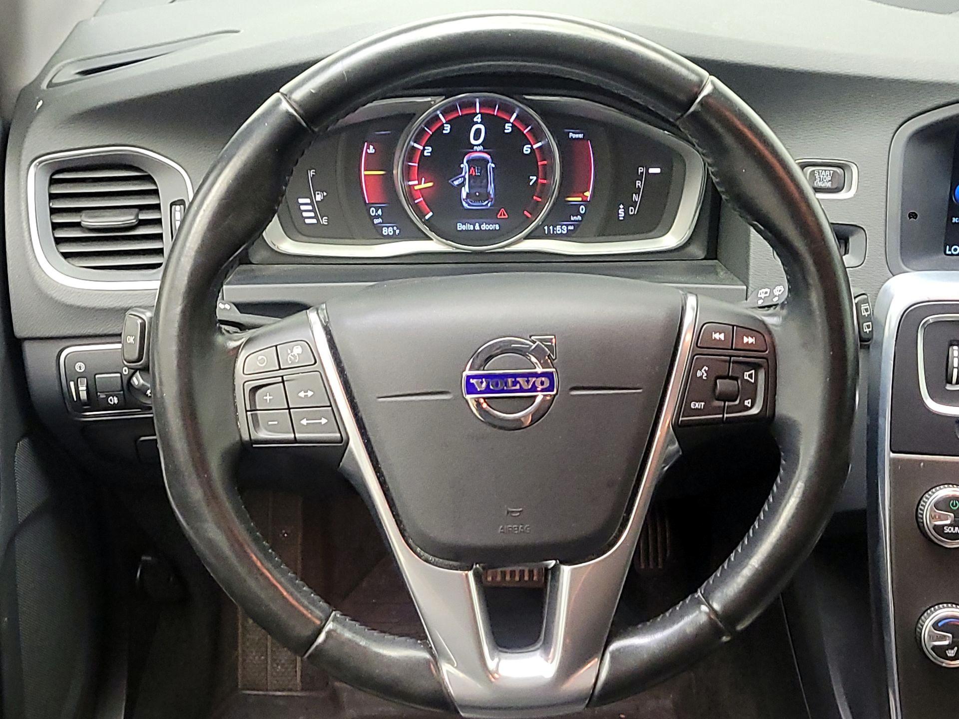 Thumbnail: 2016 Volvo S60 - 10