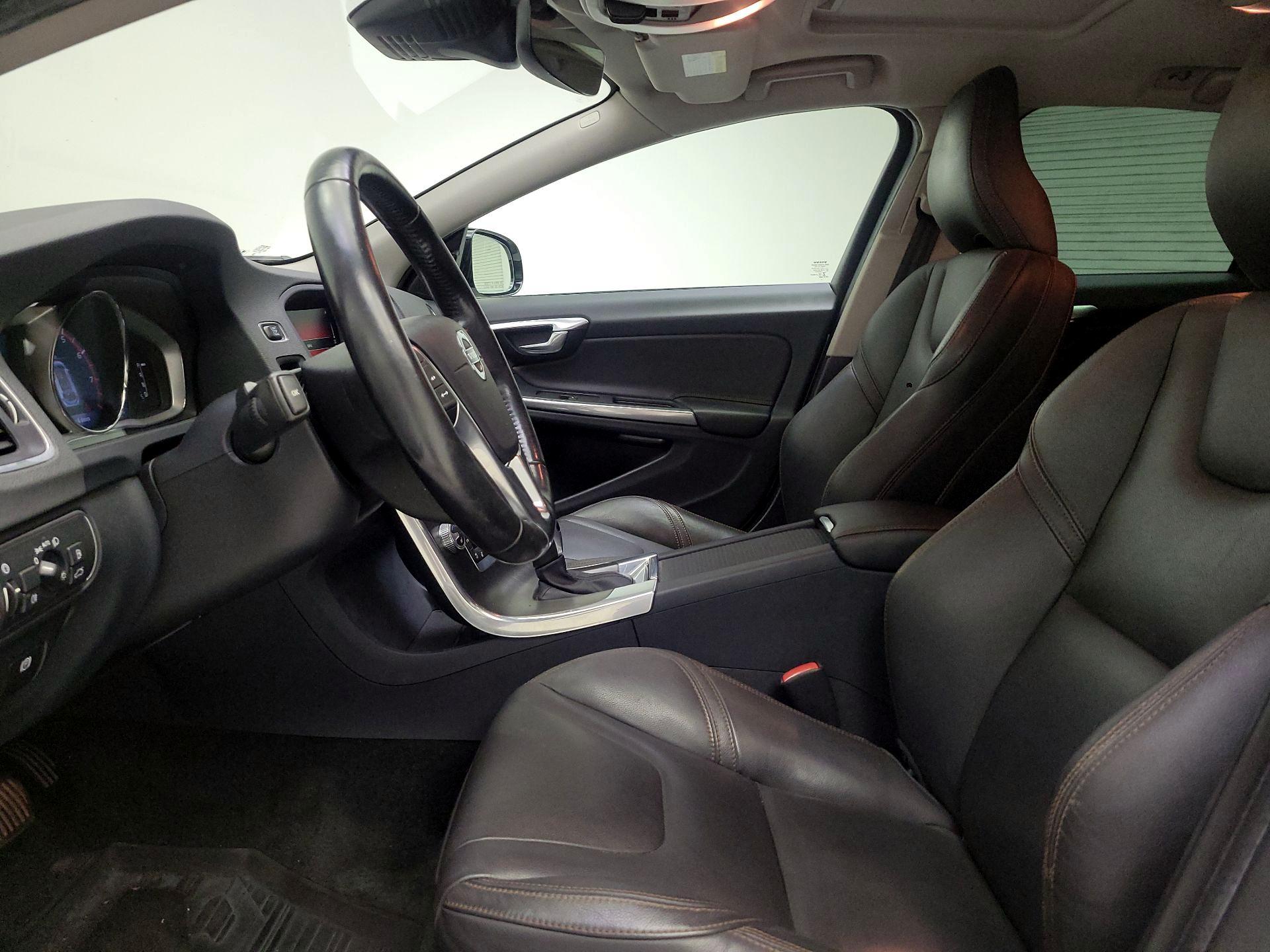 Thumbnail: 2016 Volvo S60 - 11