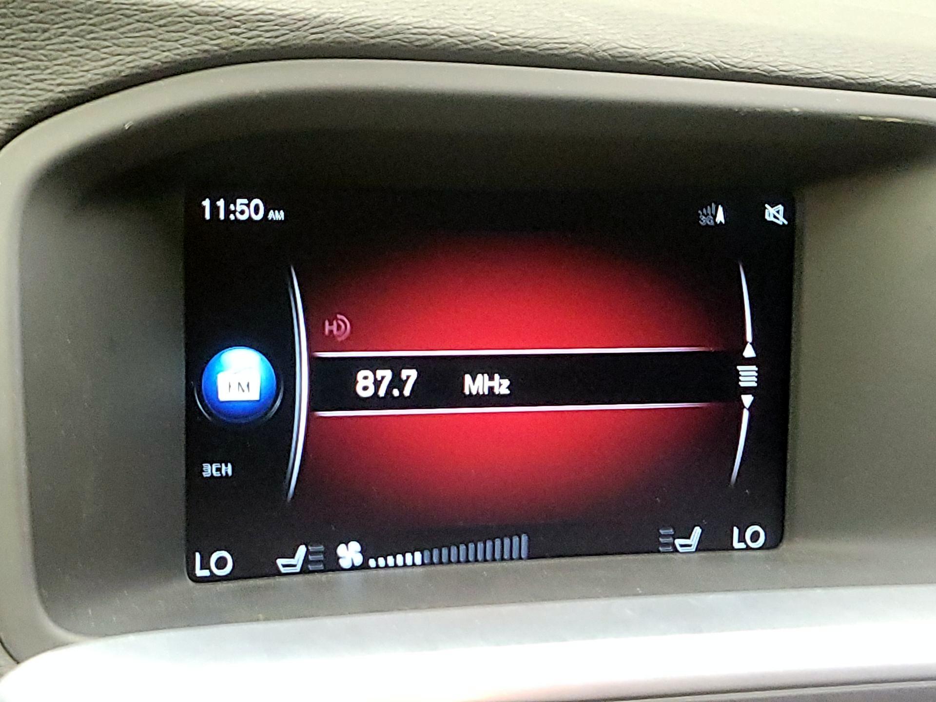 Thumbnail: 2016 Volvo S60 - 16