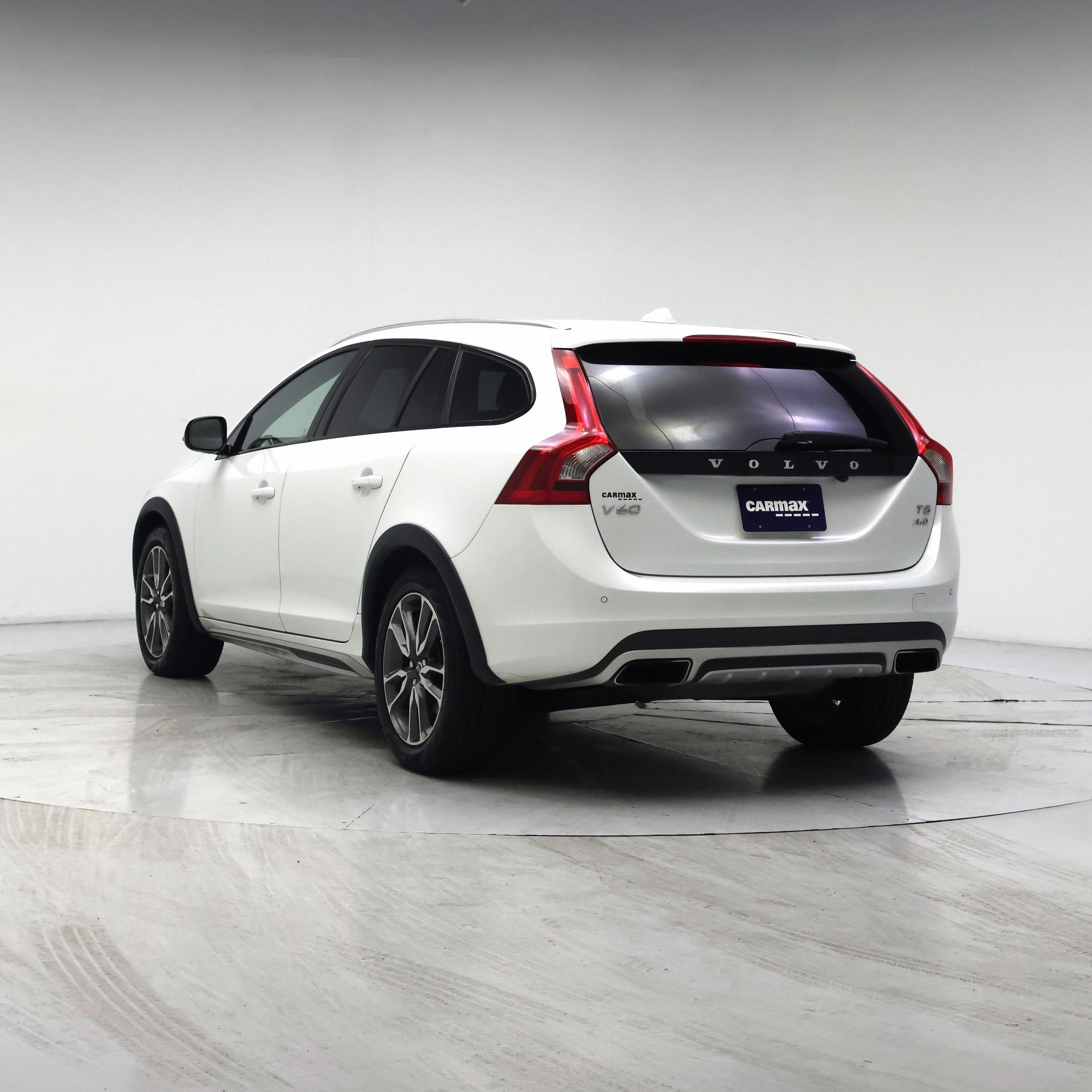 Thumbnail: 2016 Volvo S60 - 2